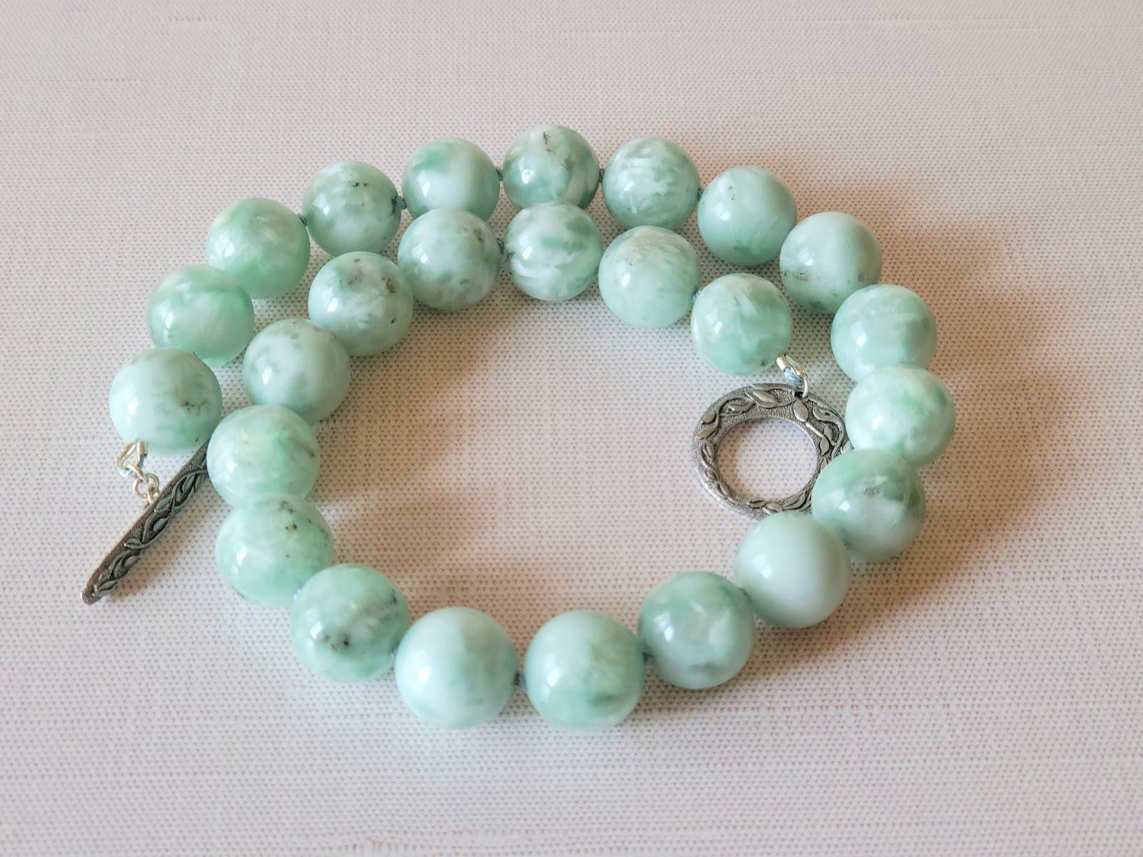 Green Angelite Beaded Necklace In New Condition In Chesterland, OH