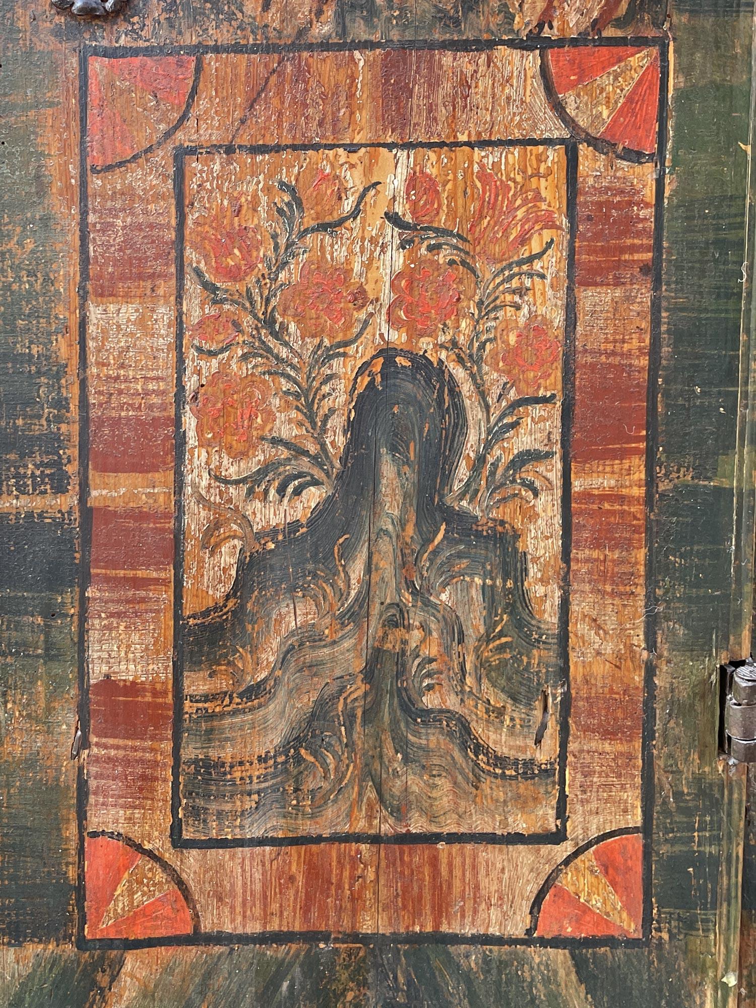 Green Animal and Floral Painted Alpine Cupboard  - 1792 in vendita 6