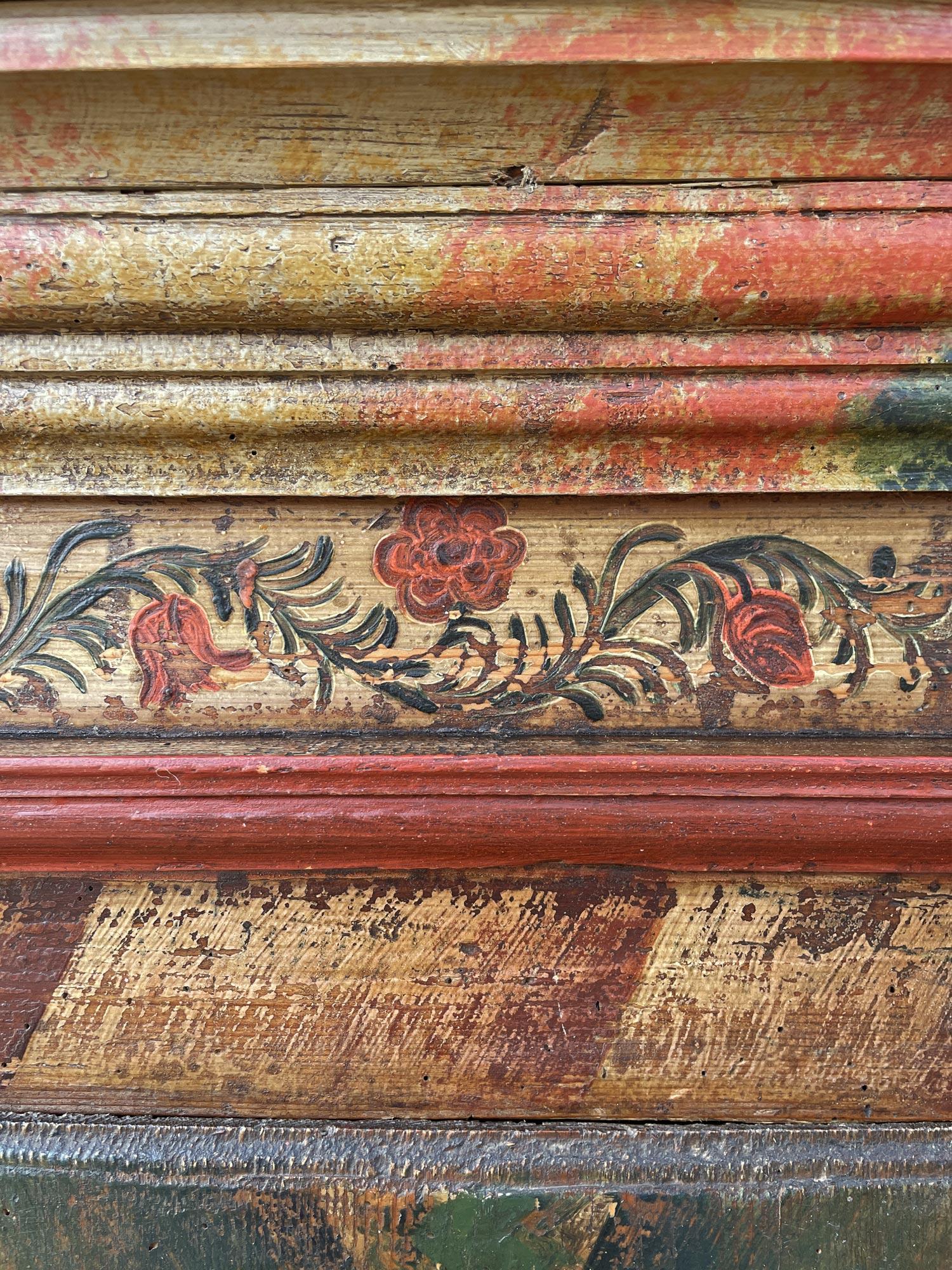 Green Animal and Floral Painted Alpine Cupboard  - 1792 in vendita 7