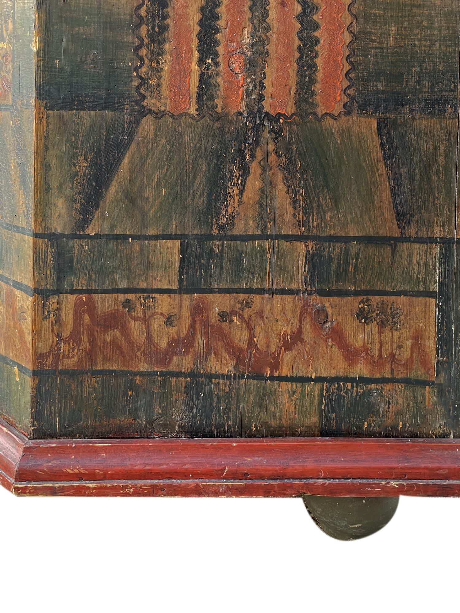 Green Animal and Floral Painted Alpine Cupboard  - 1792 in vendita 10