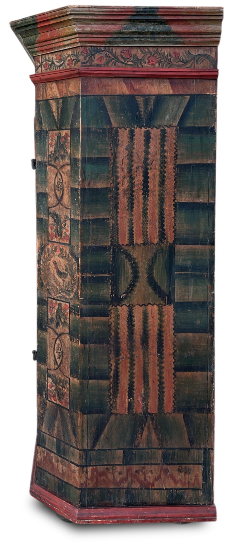 Late 18th Century Green Animal and Floral Painted Alpine Cupboard  - 1792 in vendita