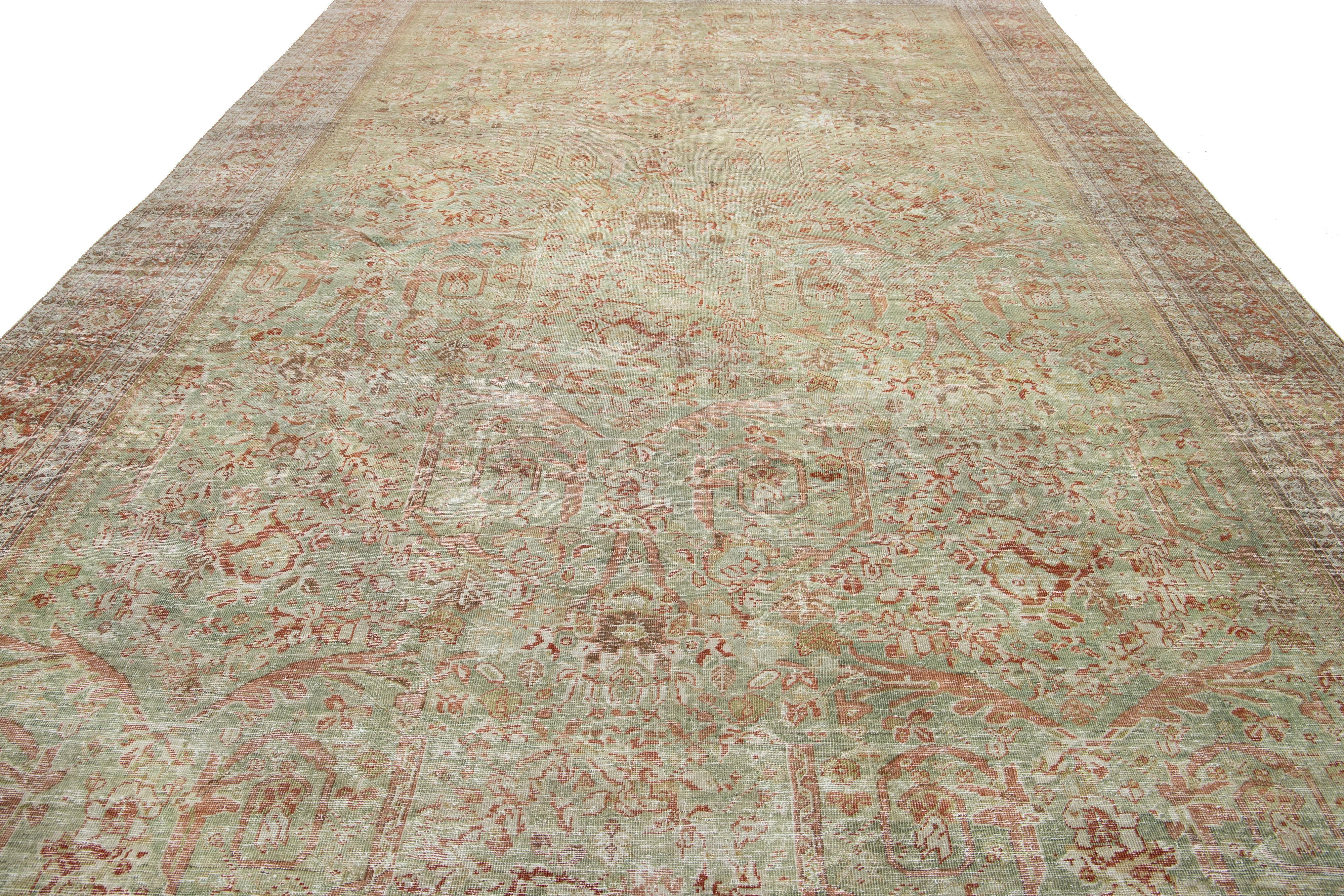 Tapis persan Mahal ancien vert avec motif sur toute sa surface des années 1890 en vente 1