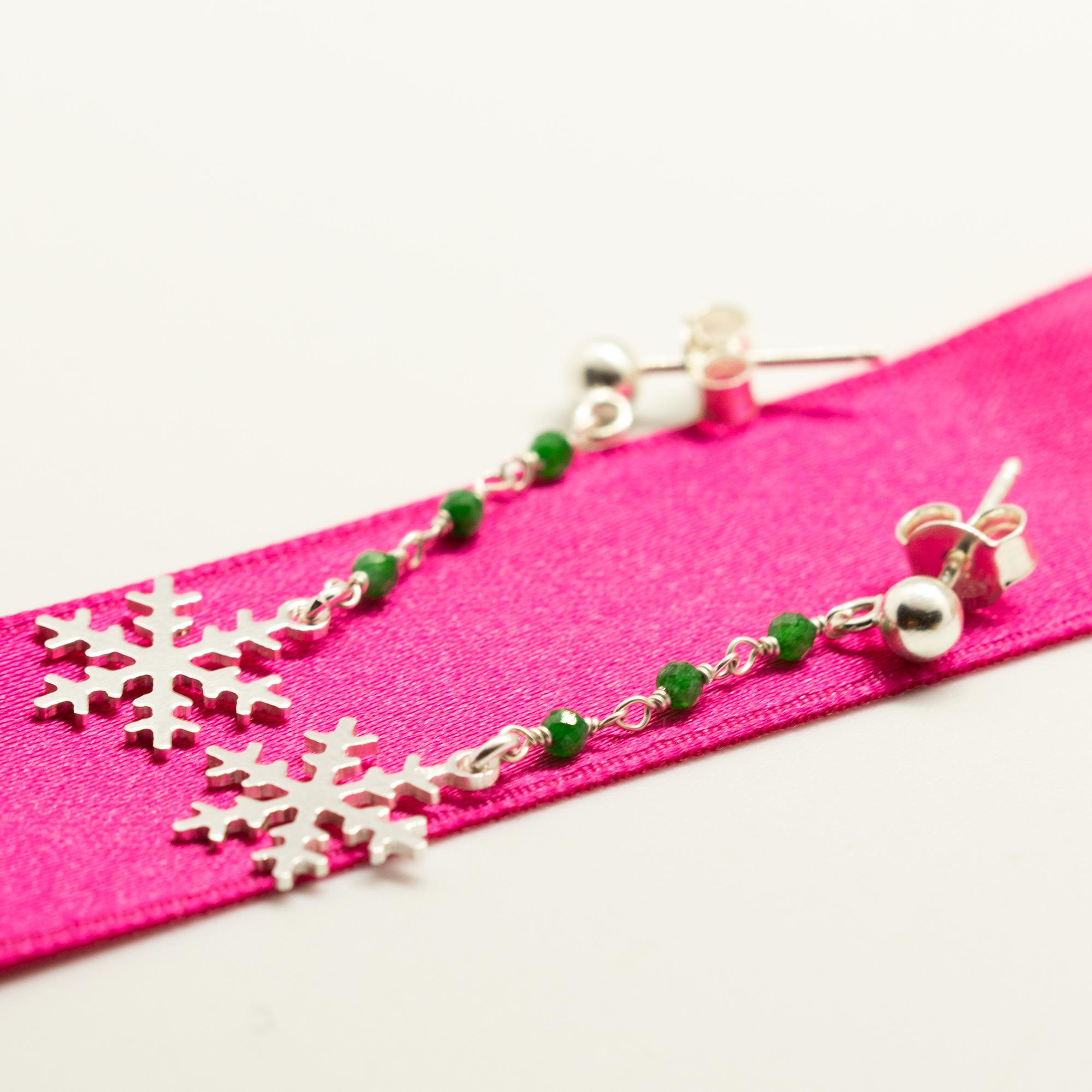 Green Apatite 925 Sterling Silver Dangle Snowflake Winter Earrings Intini Jewels en Nuevo Estado en Milano, IT