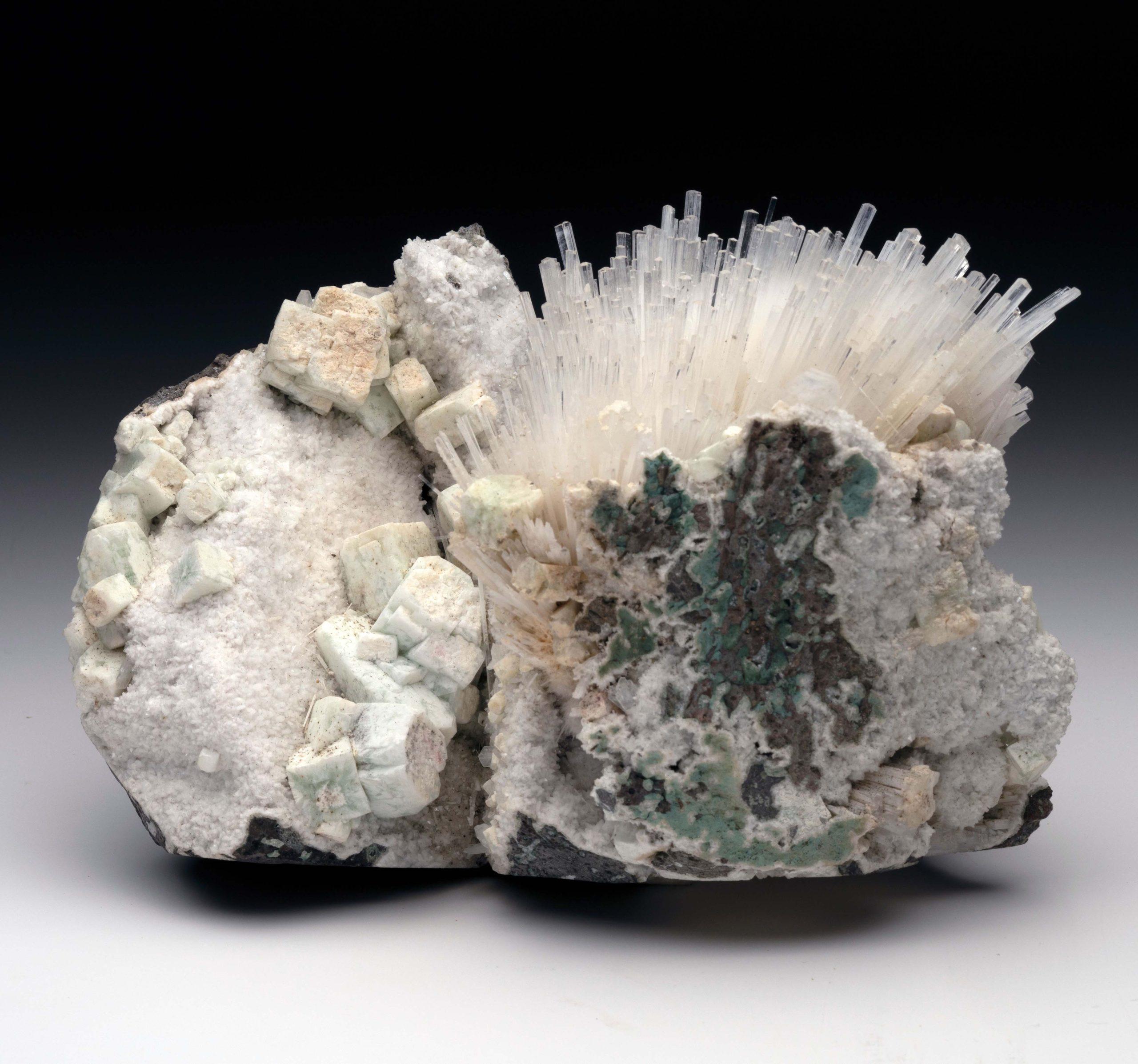 Green Apophyllite and Scolecite In New Condition For Sale In New York, NY
