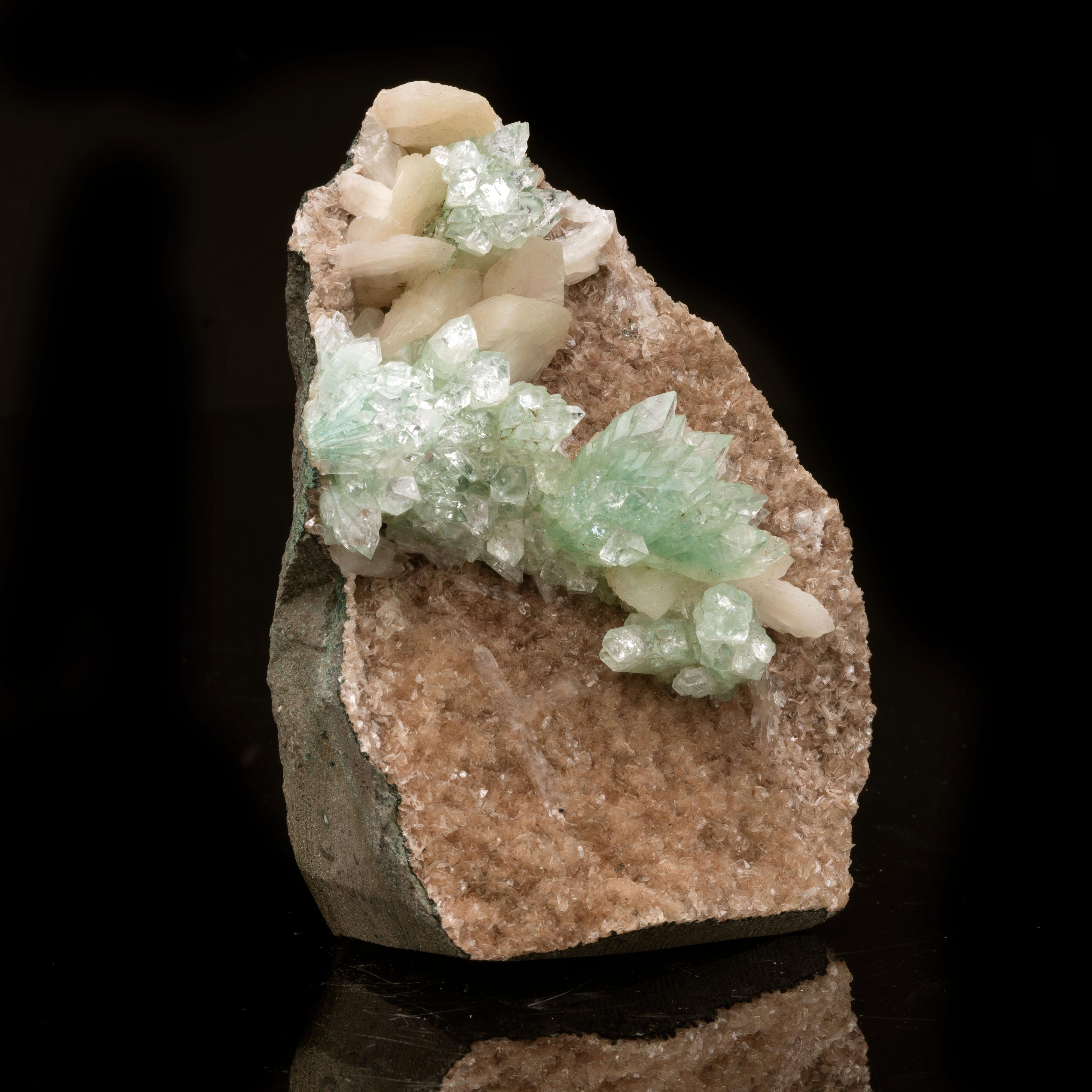 Green Apophyllite and Stilbite on Red Heulandite I In New Condition For Sale In New York, NY