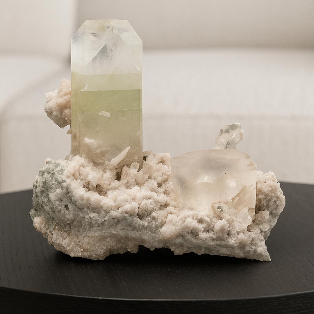 XXIe siècle et contemporain Apophyllite et cravate verte avec calcite en vente