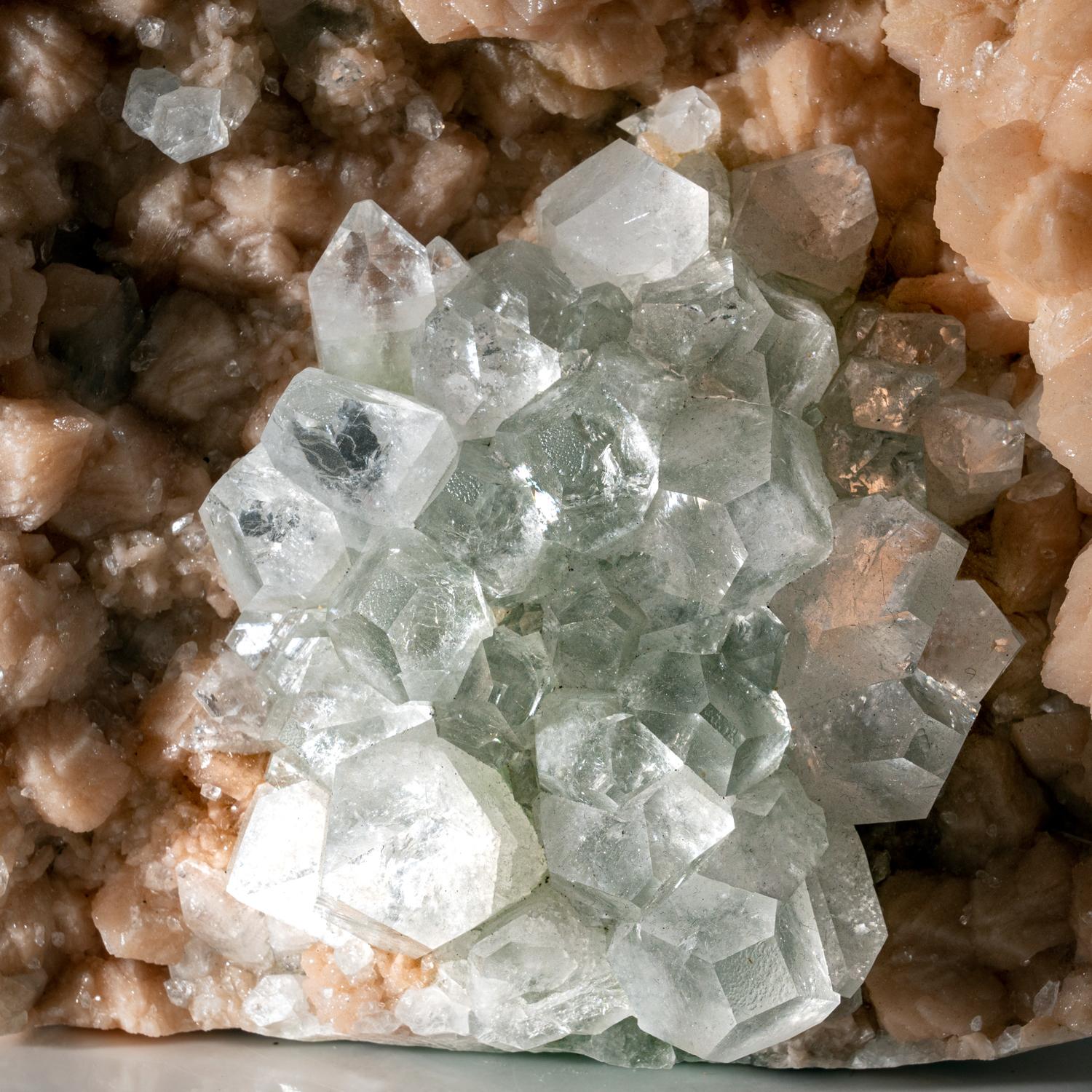 Contemporary Green Apophyllite on Pink Stilbite from Jalgoan, Maharashtra, India For Sale