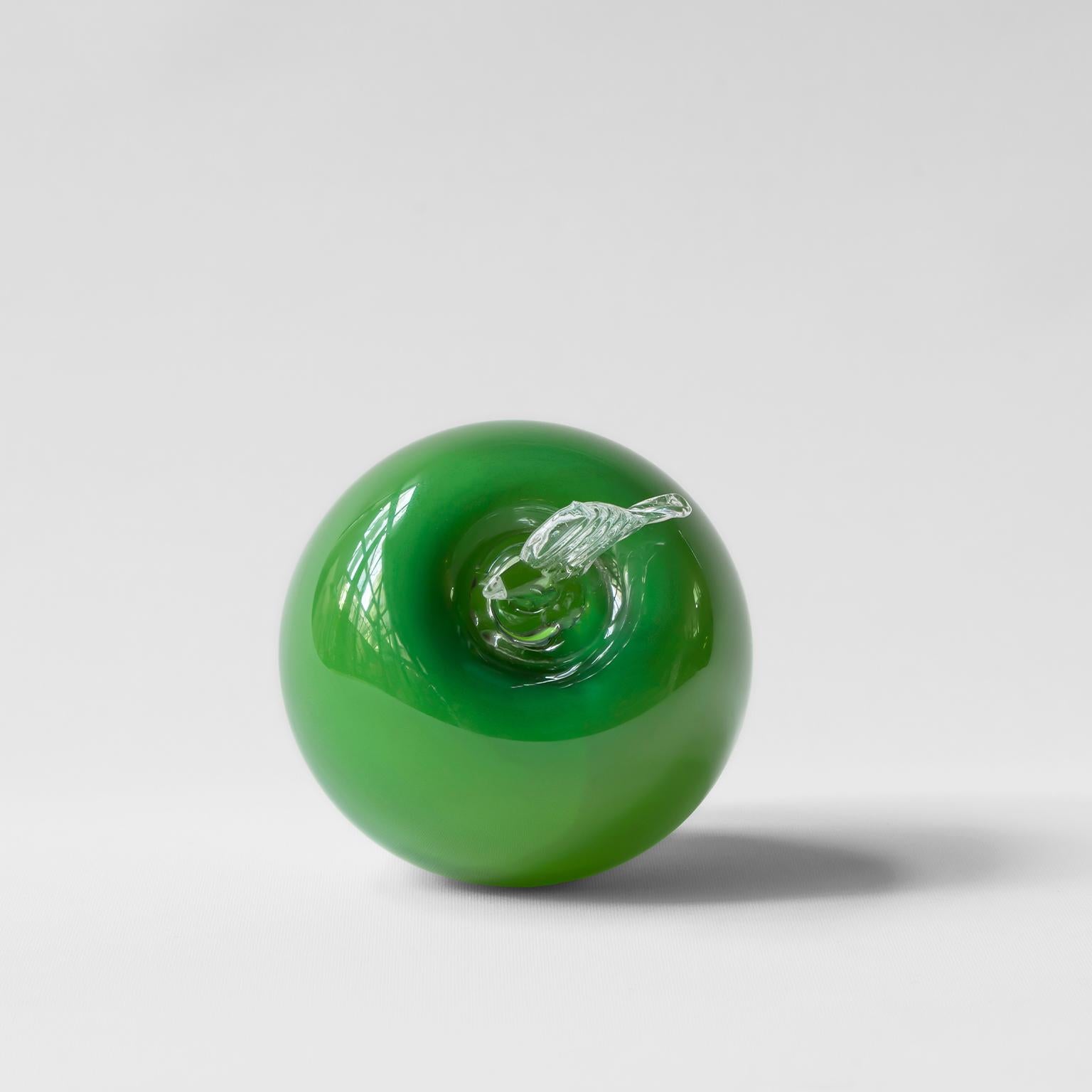 Green Apple Blown Glass Decorative Object In New Condition In İSTANBUL, TR