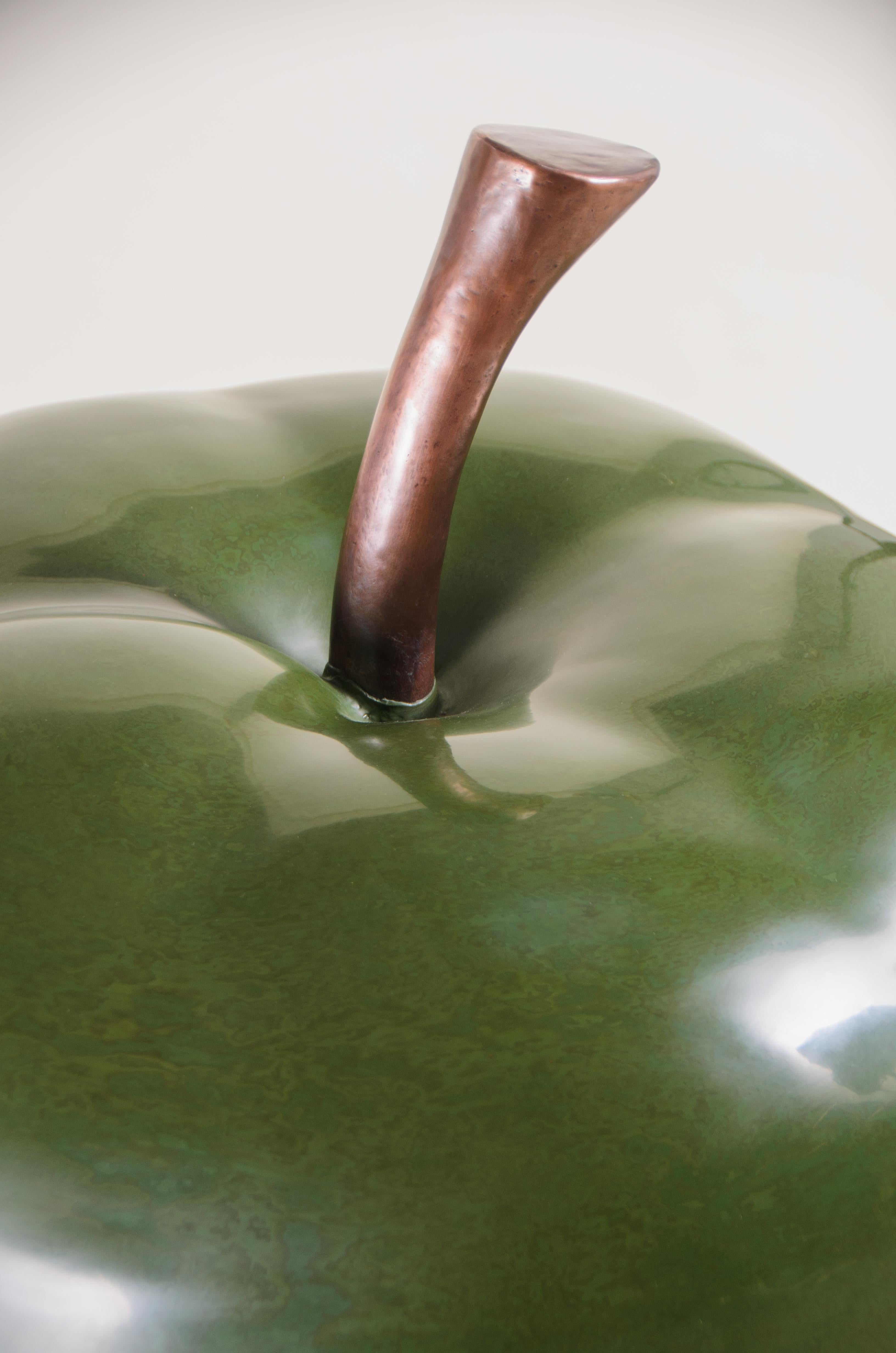 Modern Green Apple Lacquer Sculpture w/ Copper Stem by Robert Kuo, Limited Edition For Sale