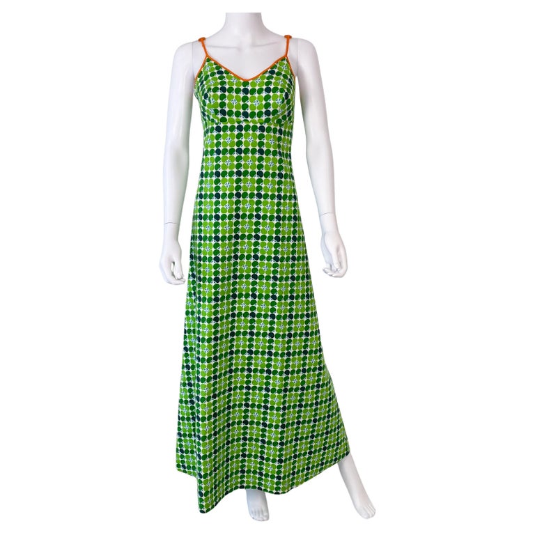 Green Apple Print Cotton Sleeveless Maxi Dress, Size 8, 1970s Green Apple Print Cotton Sleeveless Maxi Dress, Size 8, 1970s