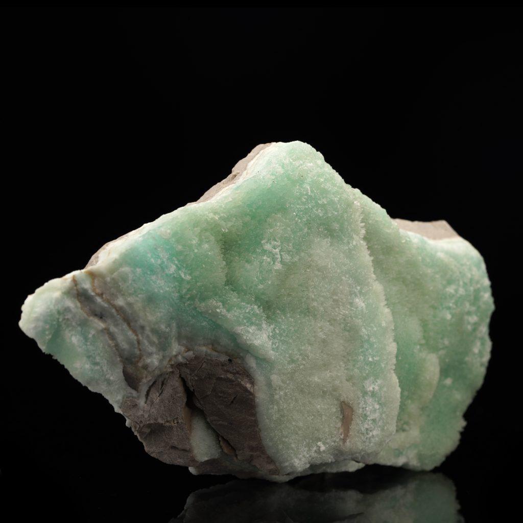 Green Aragonite// 1.39 LB In New Condition For Sale In New York, NY