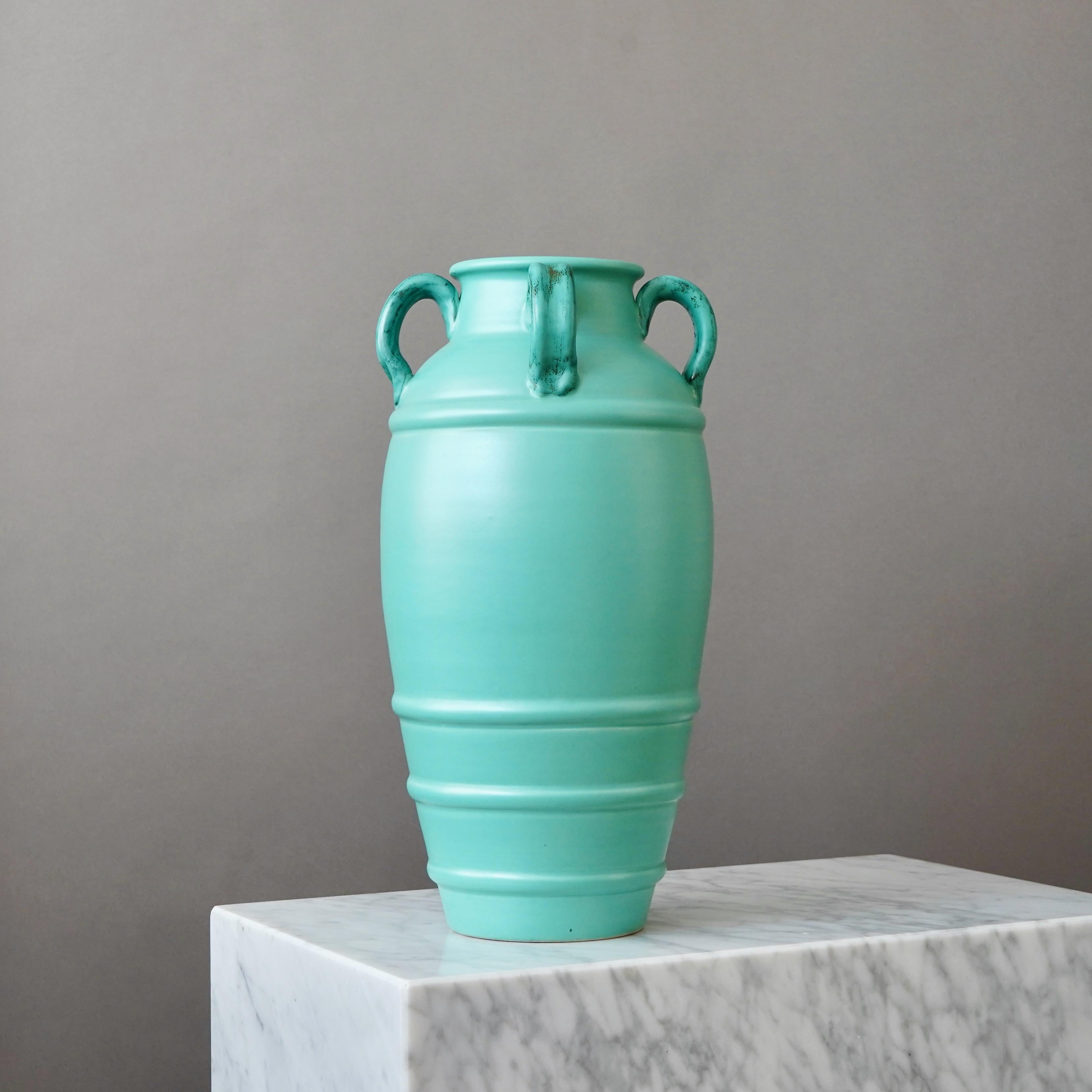 Vase de sol Art Déco vert par Ewald Dahlskog, Bo Fajans, Suède, années 1930 en vente 2