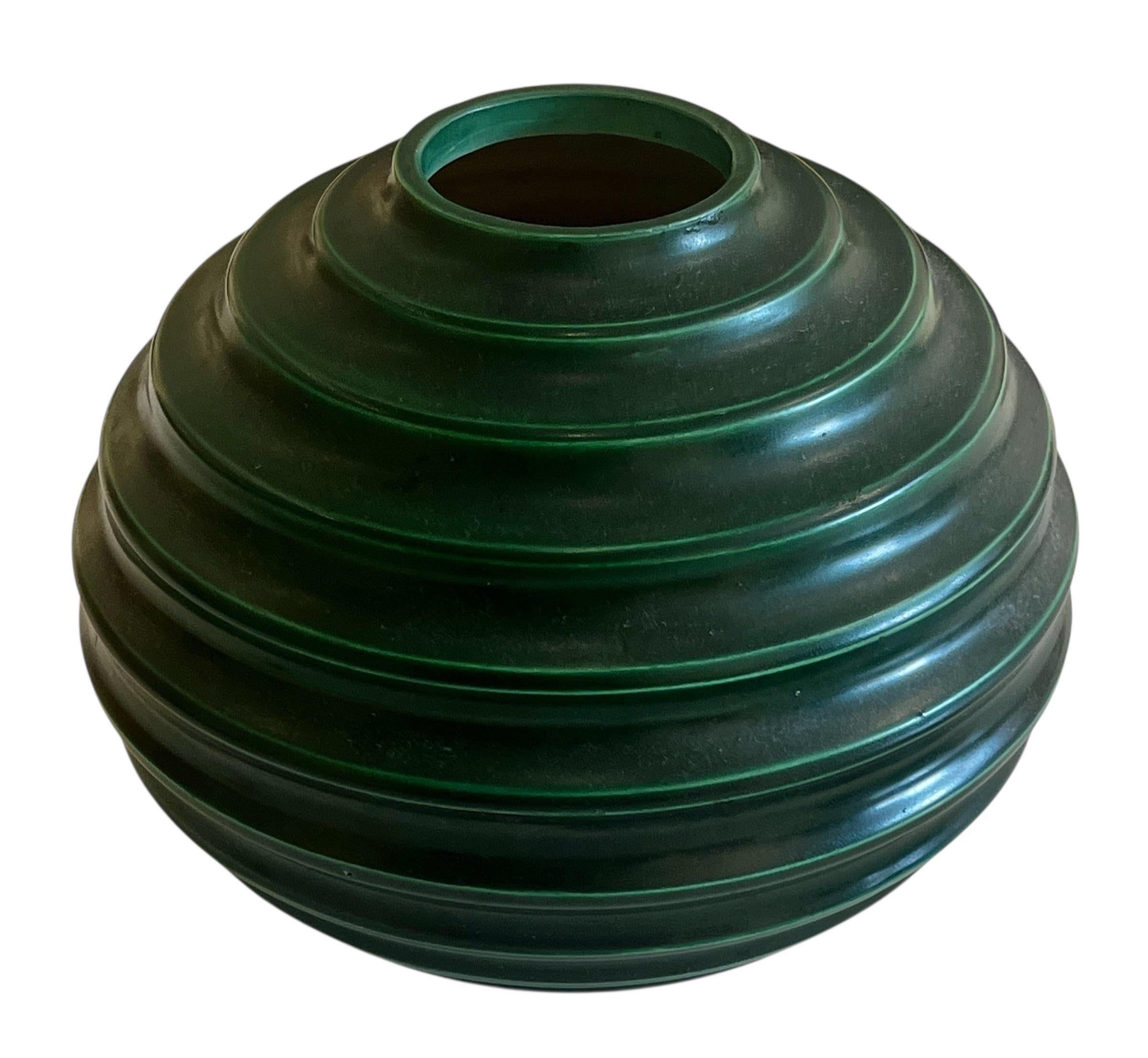 Glazed Green Art Deco Ceramic Globe Vase by Ewald Dahlskog, Bo Fajans, Sweden 1930's For Sale