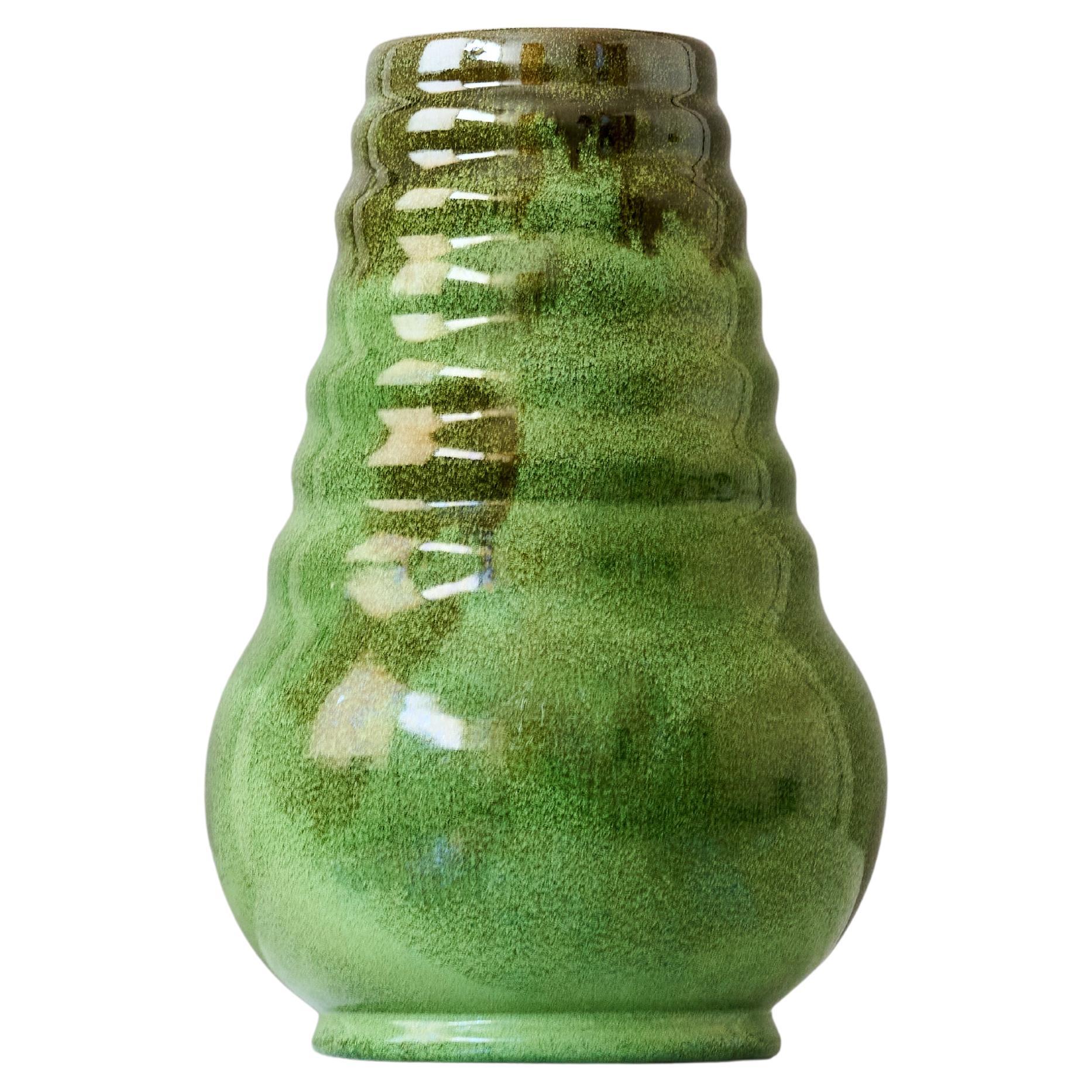Jarrón de cerámica Art Decó verde de Erik Mornils para Nittsjo, Suecia, años 30. en venta