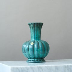 Grüne Art-Déco-Keramikvase von Ewald Dahlskog, Bo Fajans, Schweden, 1930er Jahre.