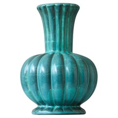 Grüne Art-Déco-Keramikvase von Ewald Dahlskog, Bo Fajans, Schweden, 1930er Jahre.