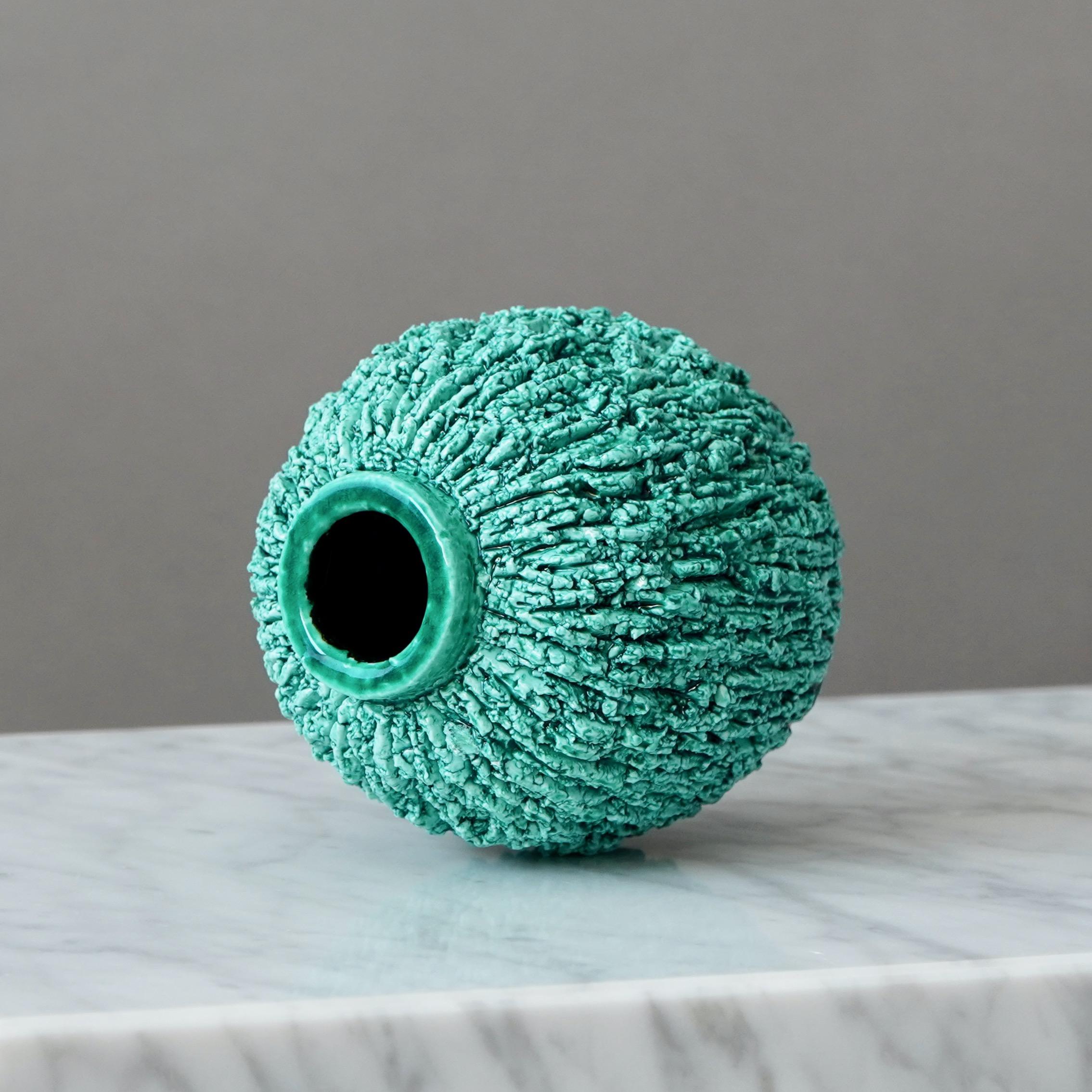 Ceramica Vaso Chamotte Art Deco verde 'Hedgehog' di Gunnar Nylund. Rorstrand Svezia anni '30 in vendita