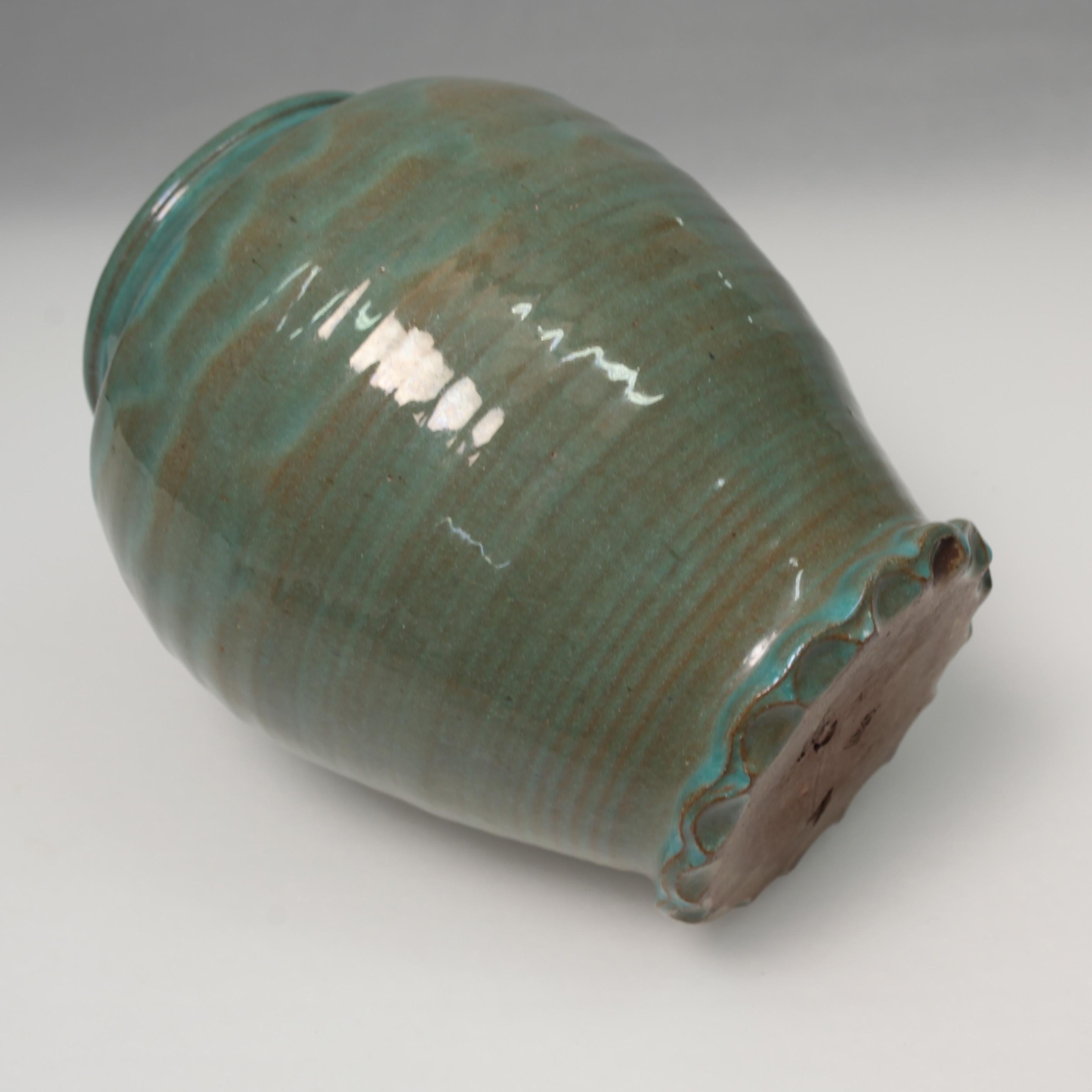 20th Century Green Art Deco Vase For Sale