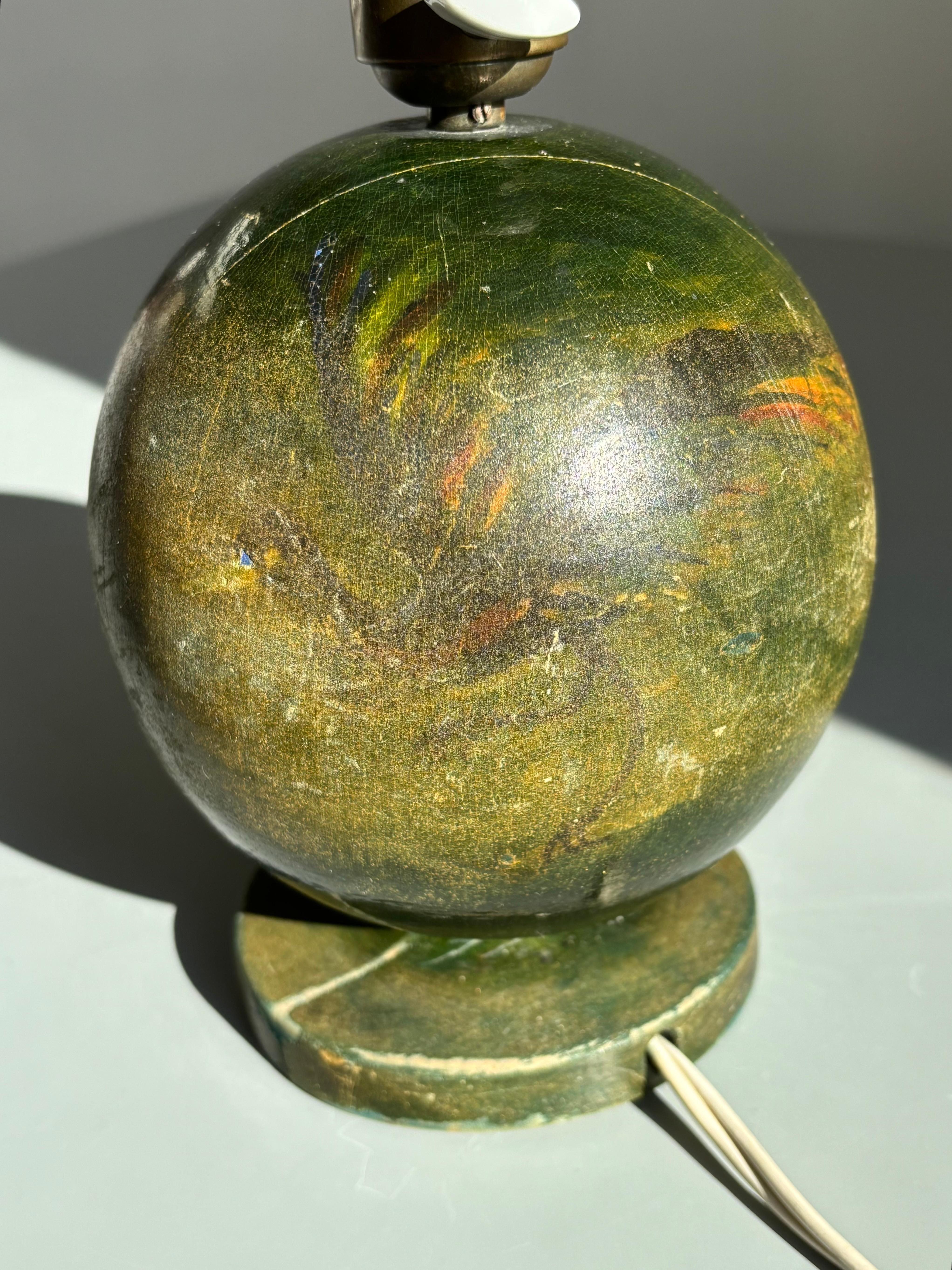 Lámpara globo decorativa de madera Art Nouveau verde con pájaros, años 20 en venta 3