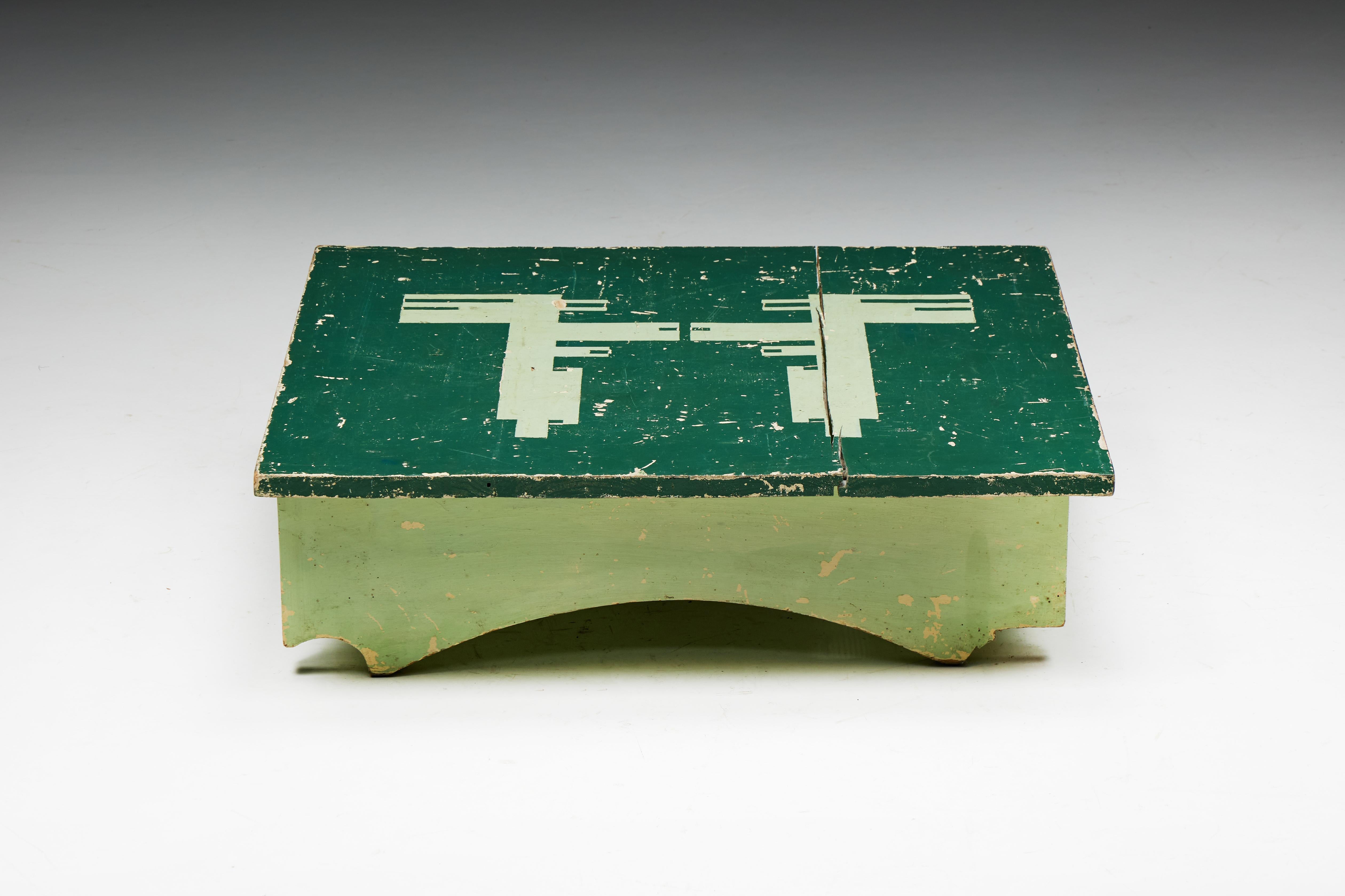 Table d'appoint Populaire vert, France, 19ème siècle en vente 2
