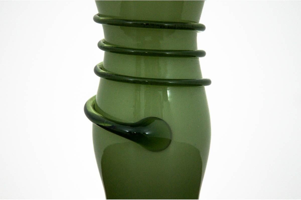 Glass vase from the 1960s, Poland.

Dimensions: height 20 cm, diameter 10 cm.