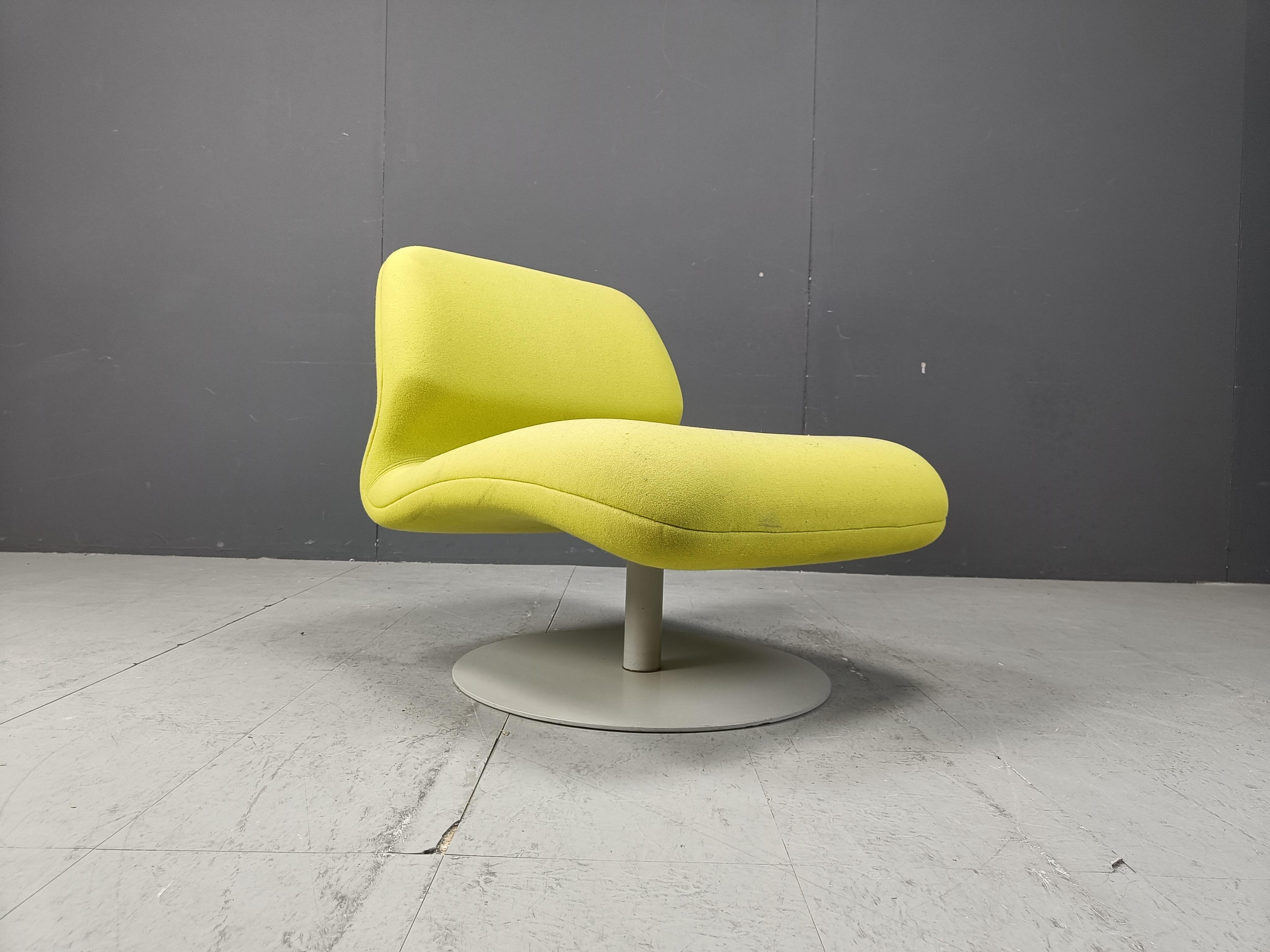 Ère spatiale Fauteuil de salon vert Attitude de Morten Voss pour Fritz Hansen, 2007 en vente