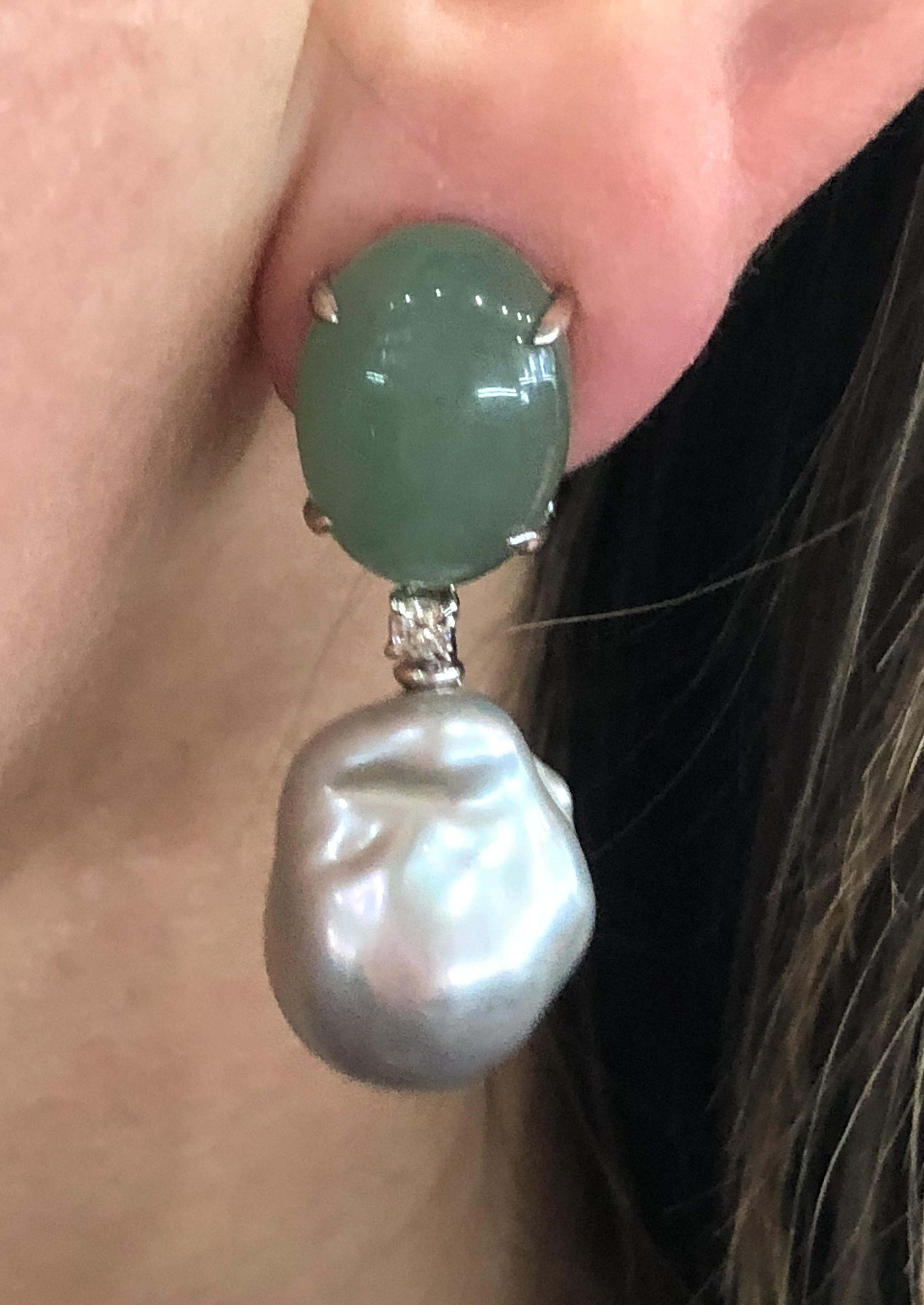 Green Aventurine and Silver Baroque Pearl Drop Earrings In New Condition In Greenwich, CT