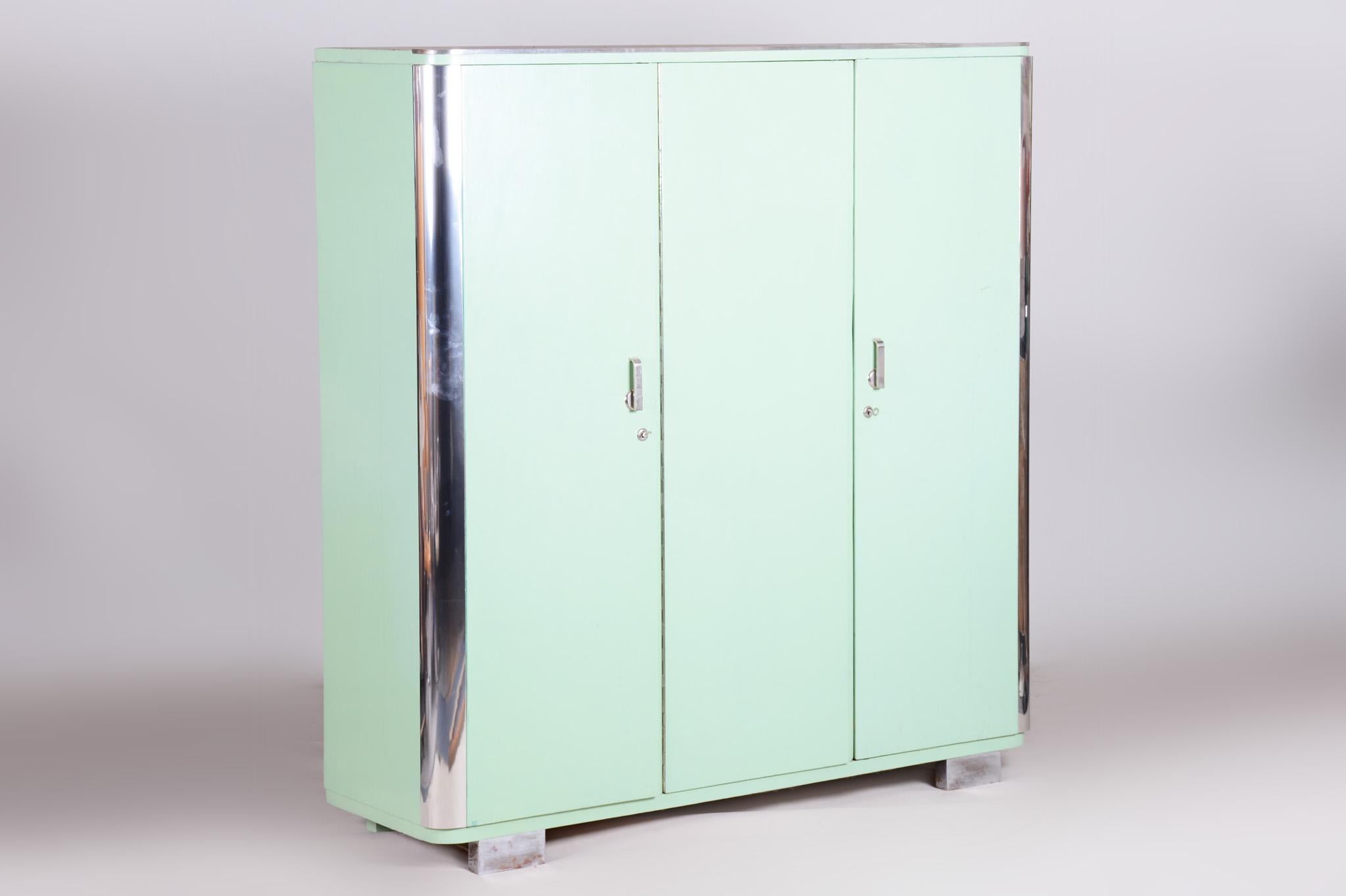 Green Bauhaus Wardrobe Made in 1930s Czechia by Vichr a Spol, Fully Restored 12