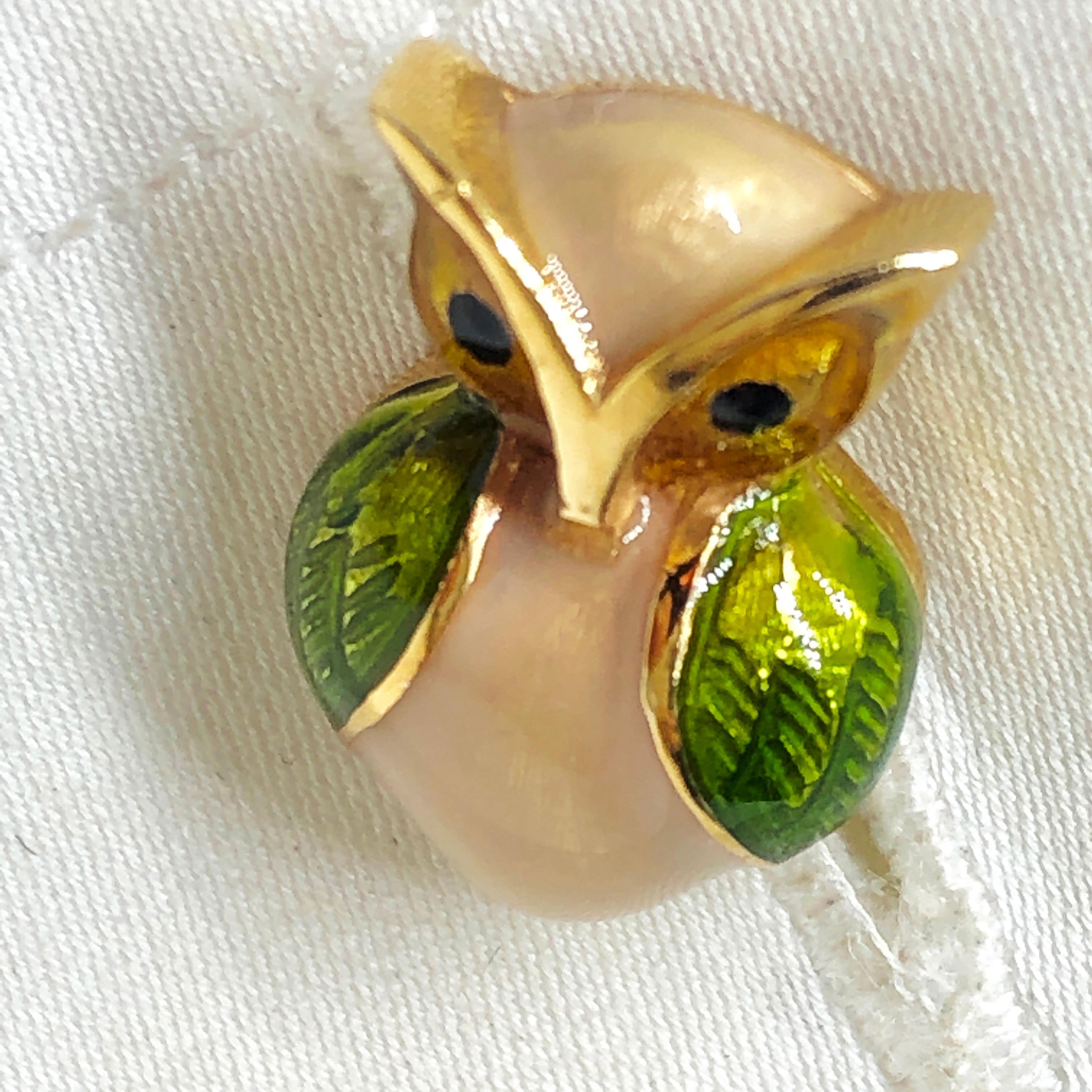 Berca Green Beige Hand Enameled Owl Shaped Lapis Baton Yellow Gold Cufflinks For Sale 7