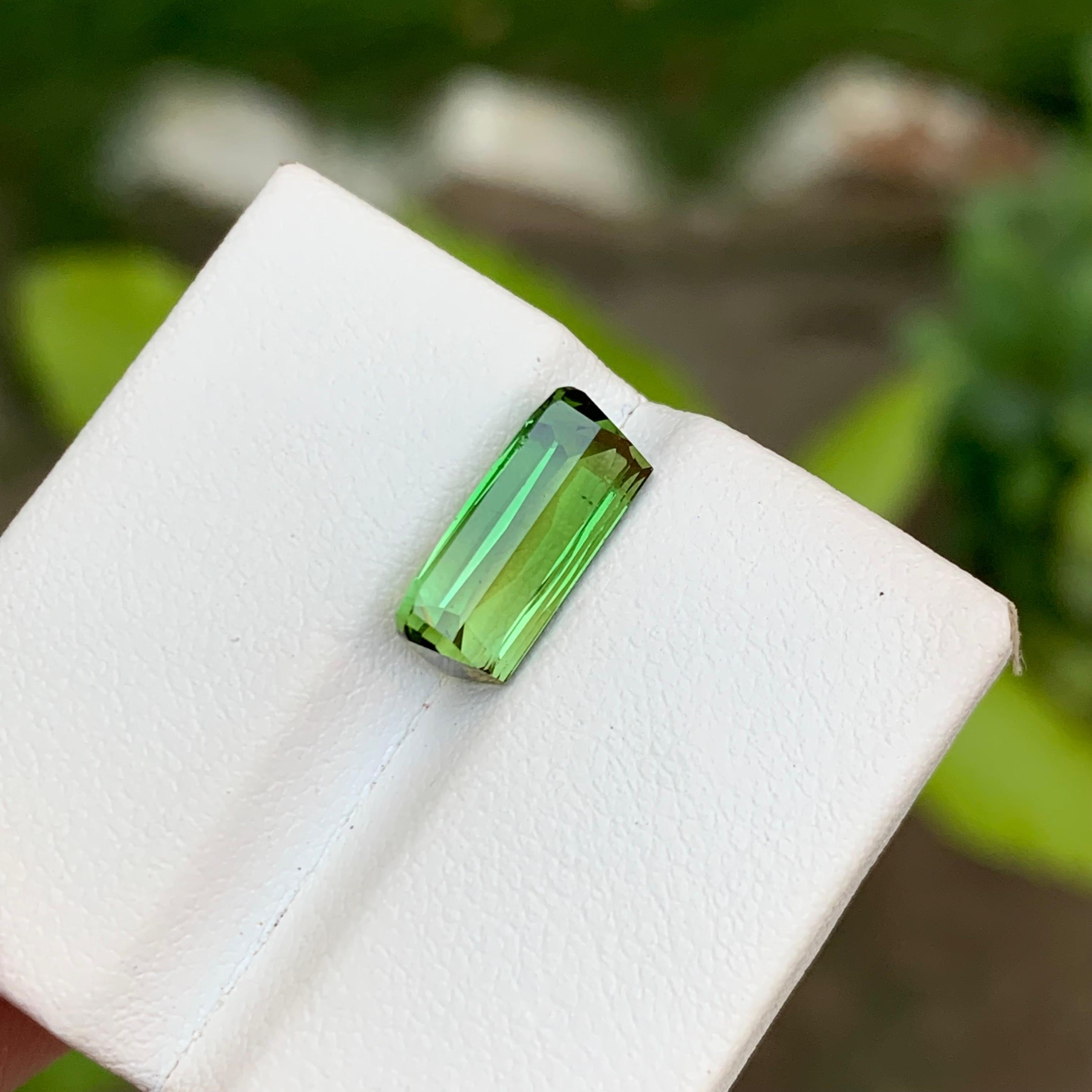 Grüner Bicolor Natürlicher Turmalin Ring Edelstein 3,80 Ct Scherenschliff  Schmuck für Damen oder Herren im Angebot