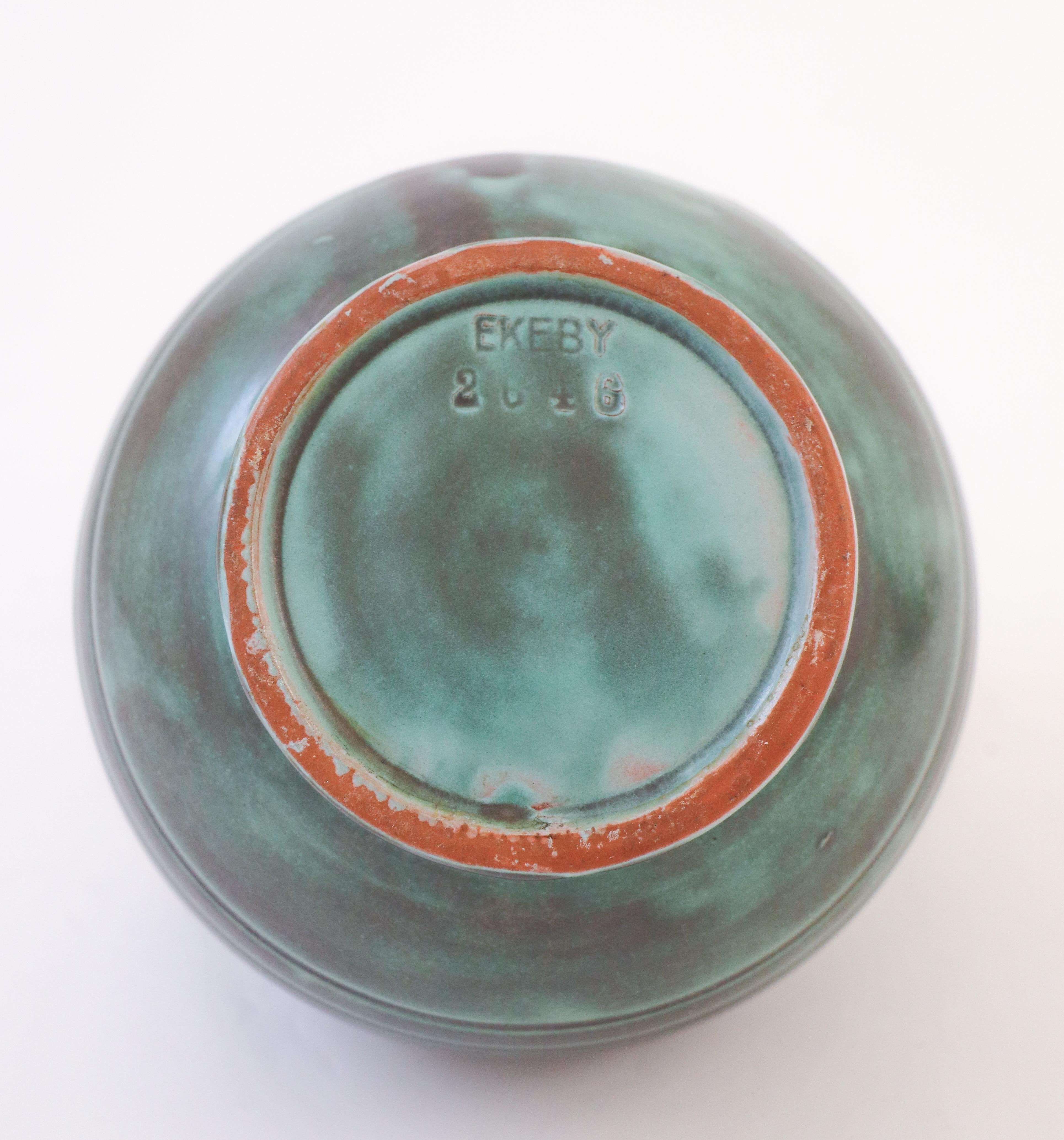 Jarrón Art Decó verde y negro, Upsala Ekeby Ostergren, Suecia, años 30 Cerámico en venta