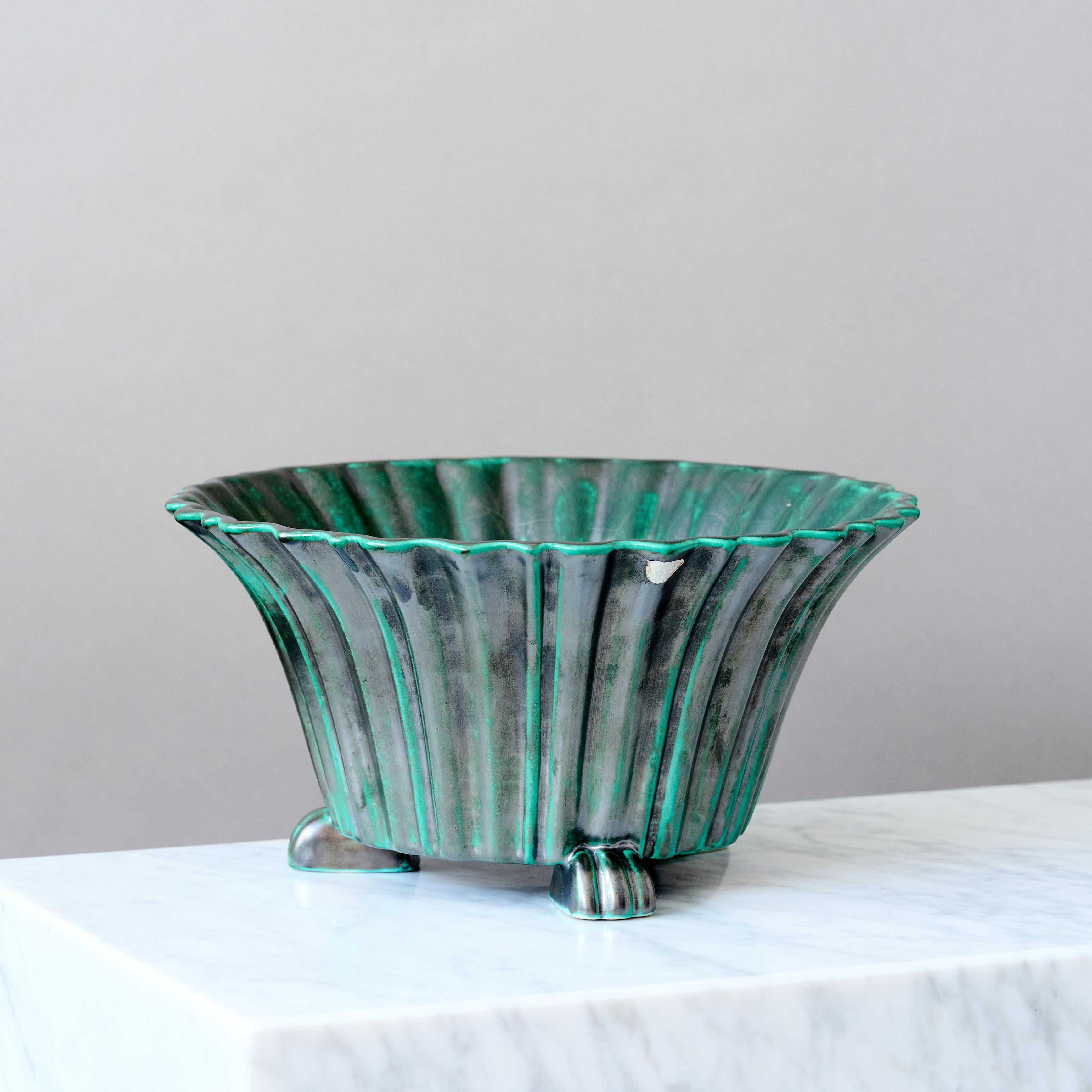 Smaltato Ciotola Art Deco in ceramica verde e nera di Upsala Ekeby, Svezia, anni '30 in vendita