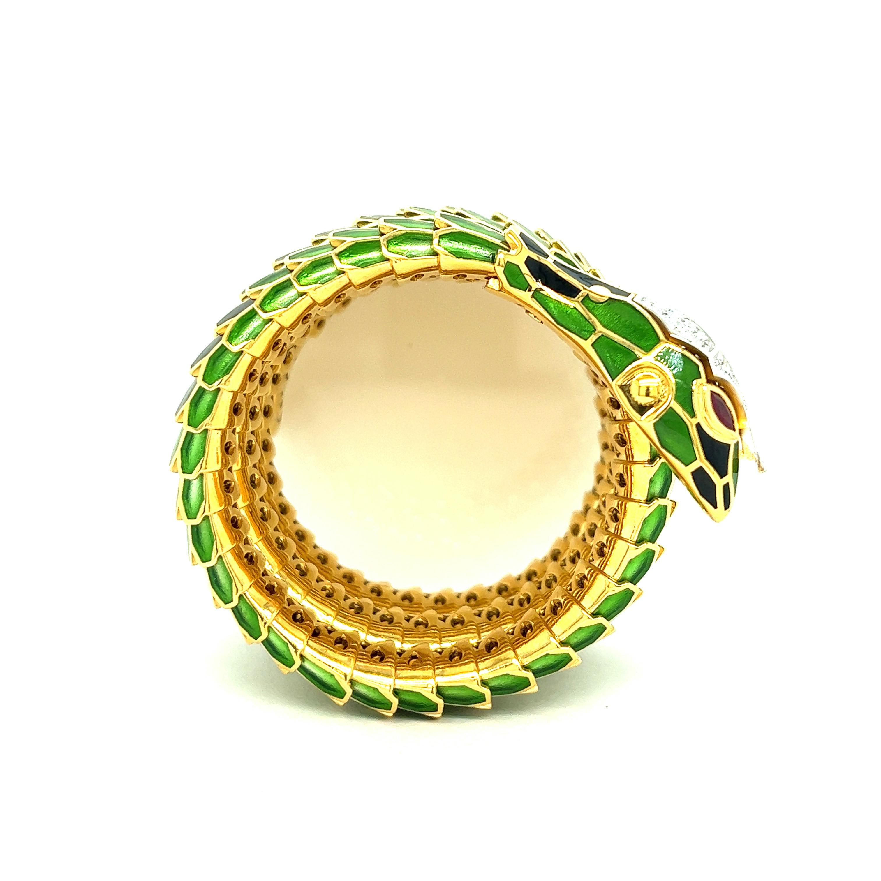 Contemporain Bracelet montre en serpent émaillé vert et noir en vente