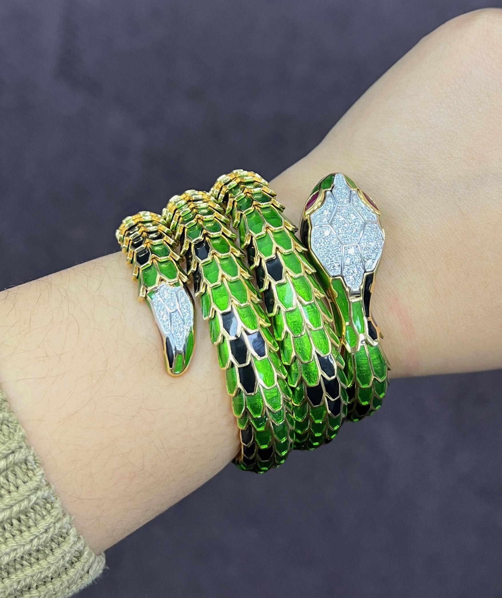 Bracelet montre en serpent émaillé vert et noir en vente 1