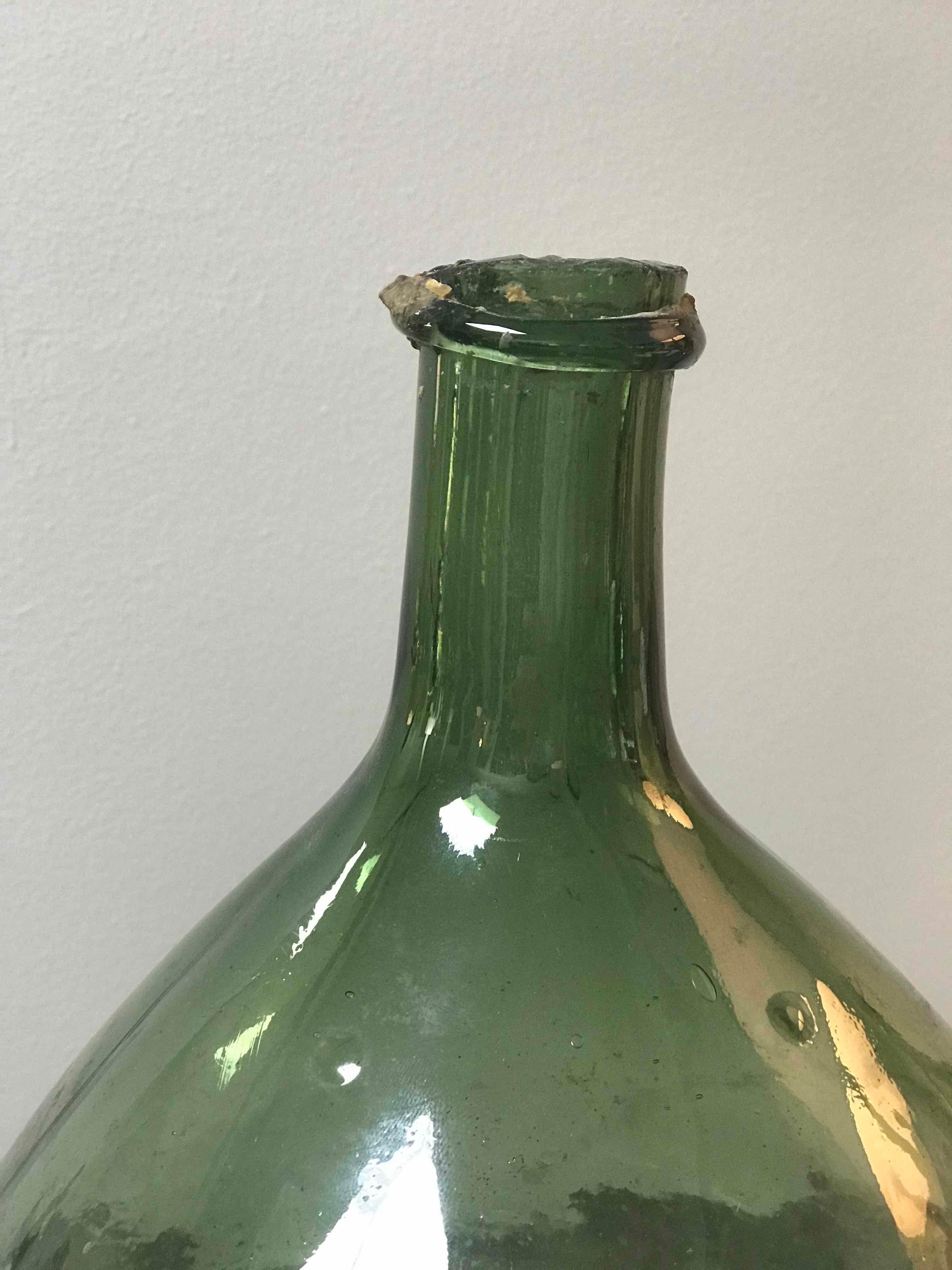 Green Blown Bottle with Merlot Label In Good Condition In Los Angeles, CA
