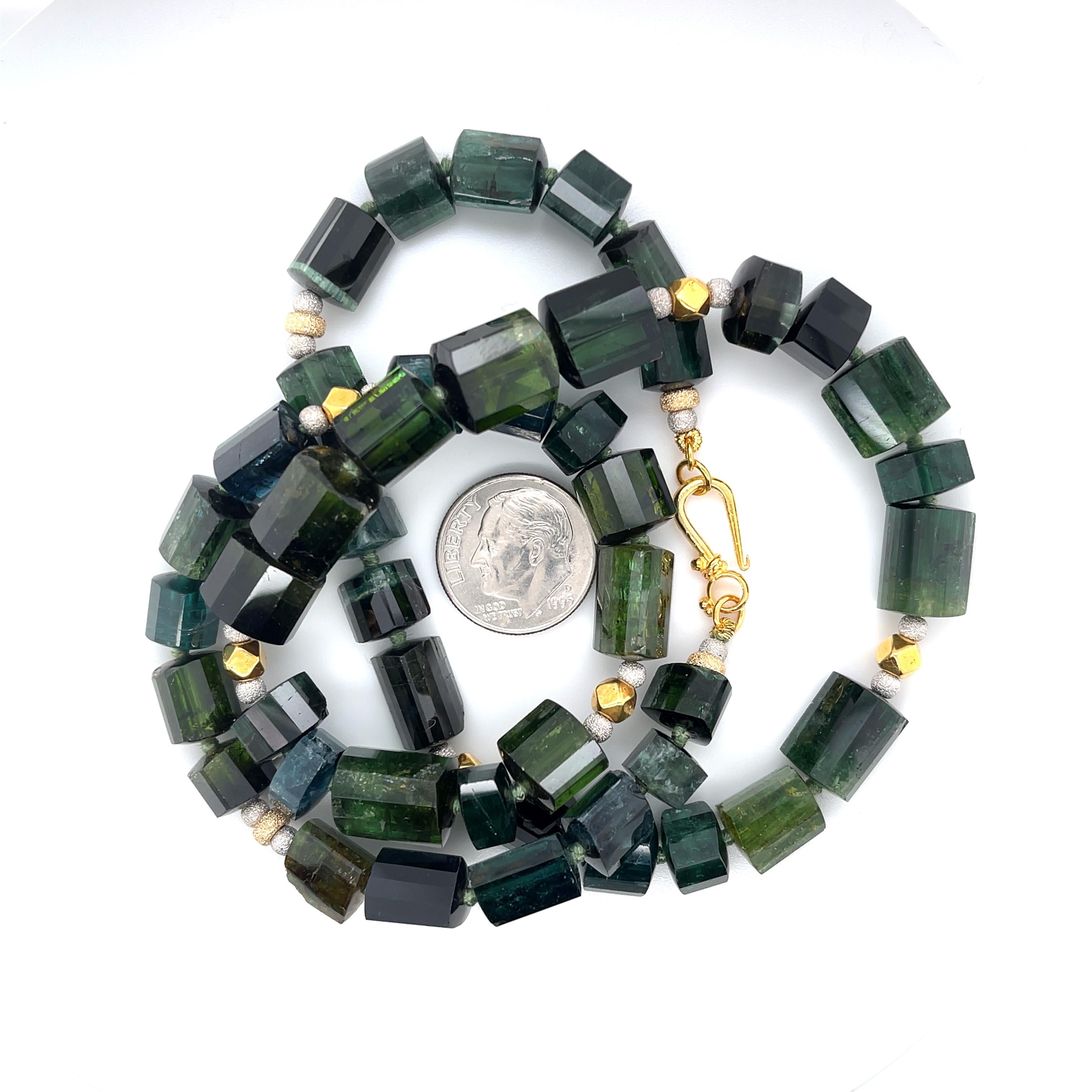 Perle Collier en perles de tourmaline verte, bleue et sarcelle, or 14k et 18k, 20 pouces en vente