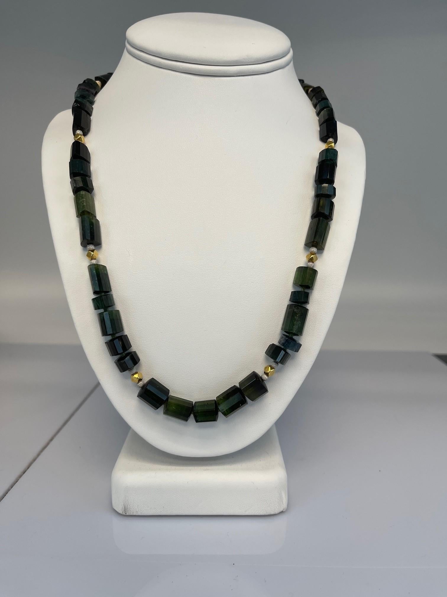 Collier en perles de tourmaline verte, bleue et sarcelle, or 14k et 18k, 20 pouces Neuf - En vente à Los Angeles, CA