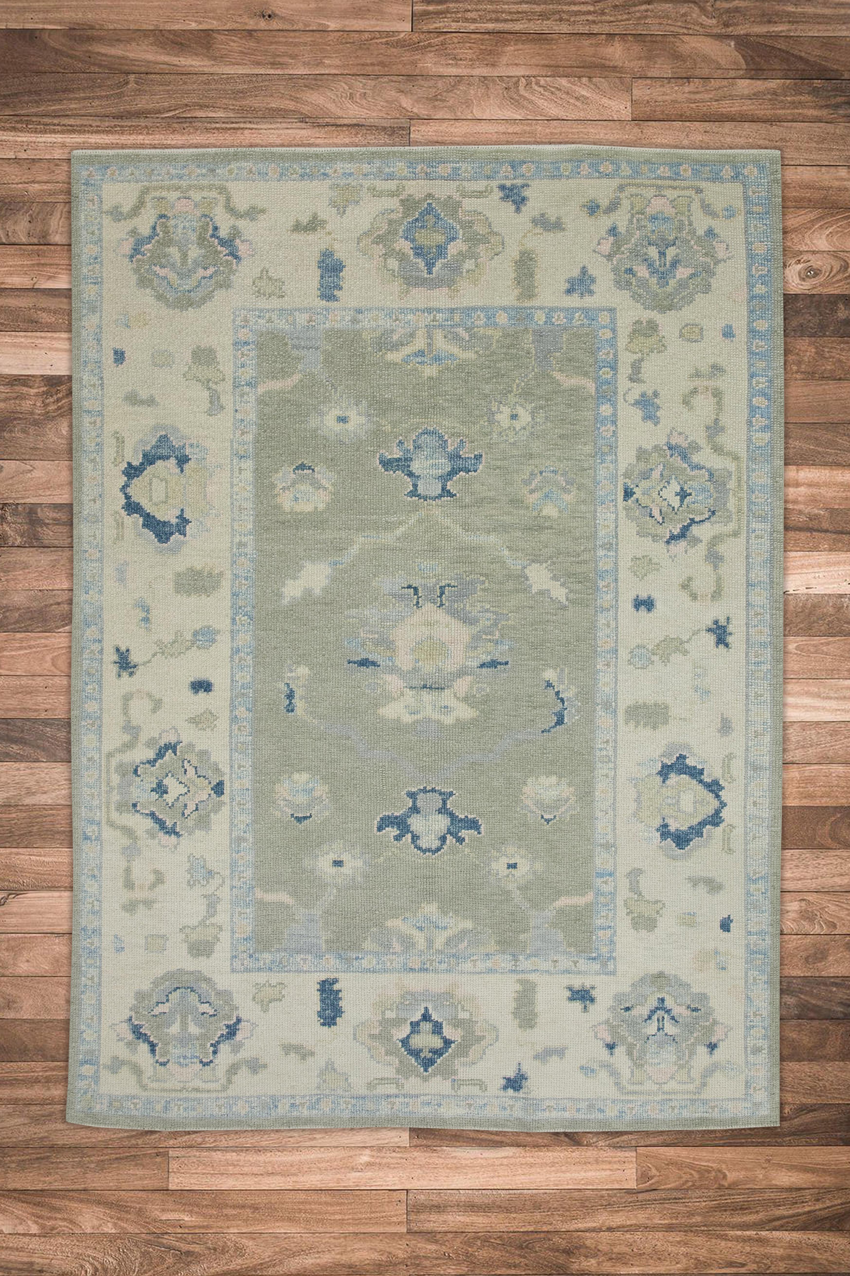 XXI secolo e contemporaneo Green & Blue Floral Design Handwoven Wool Turkish Oushak Rug 4'9