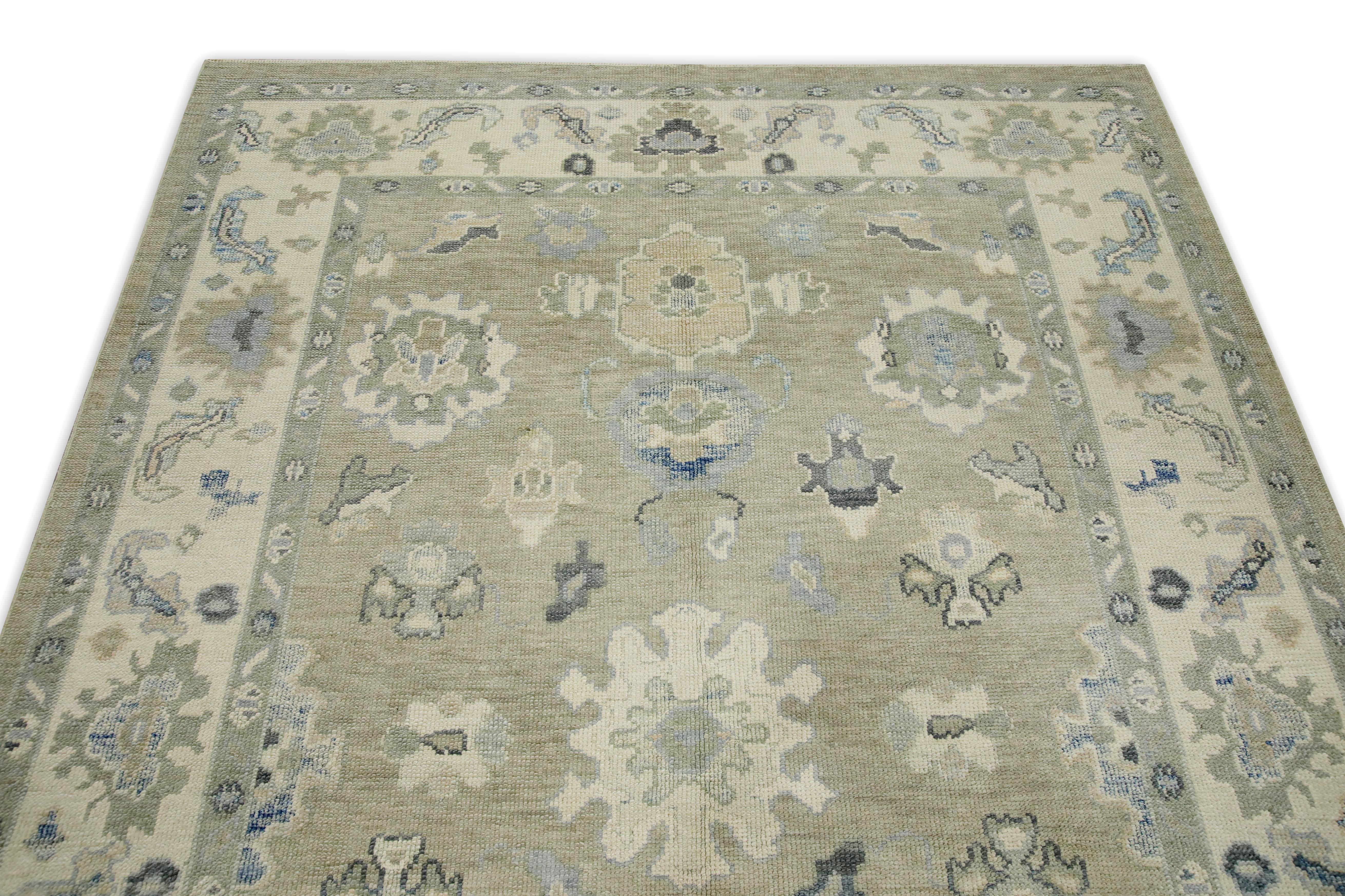 Handgewebter türkischer Oushak-Teppich aus Wolle in Grün & Blau mit Blumenmuster, 6' x 8'7