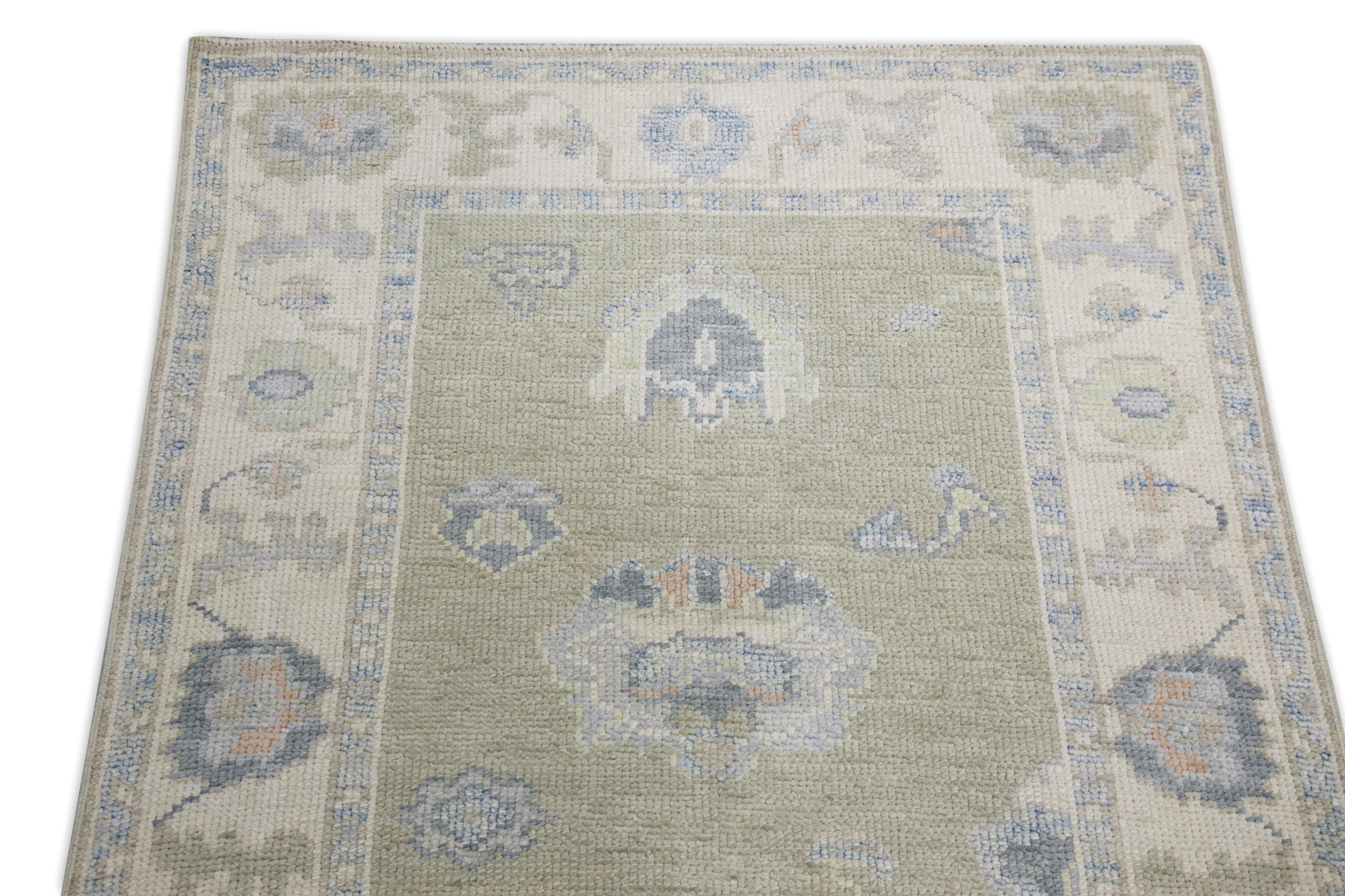 Handgewebter türkischer Oushak-Läufer aus Wolle in Grün & Blau mit Blumenmuster 2'11
