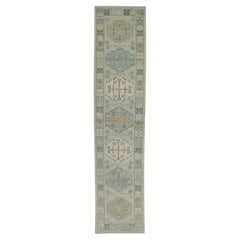 Tapis de couloir turc Oushak en laine tissé à la main à motif géométrique vert et bleu, 2'10 x 12'10