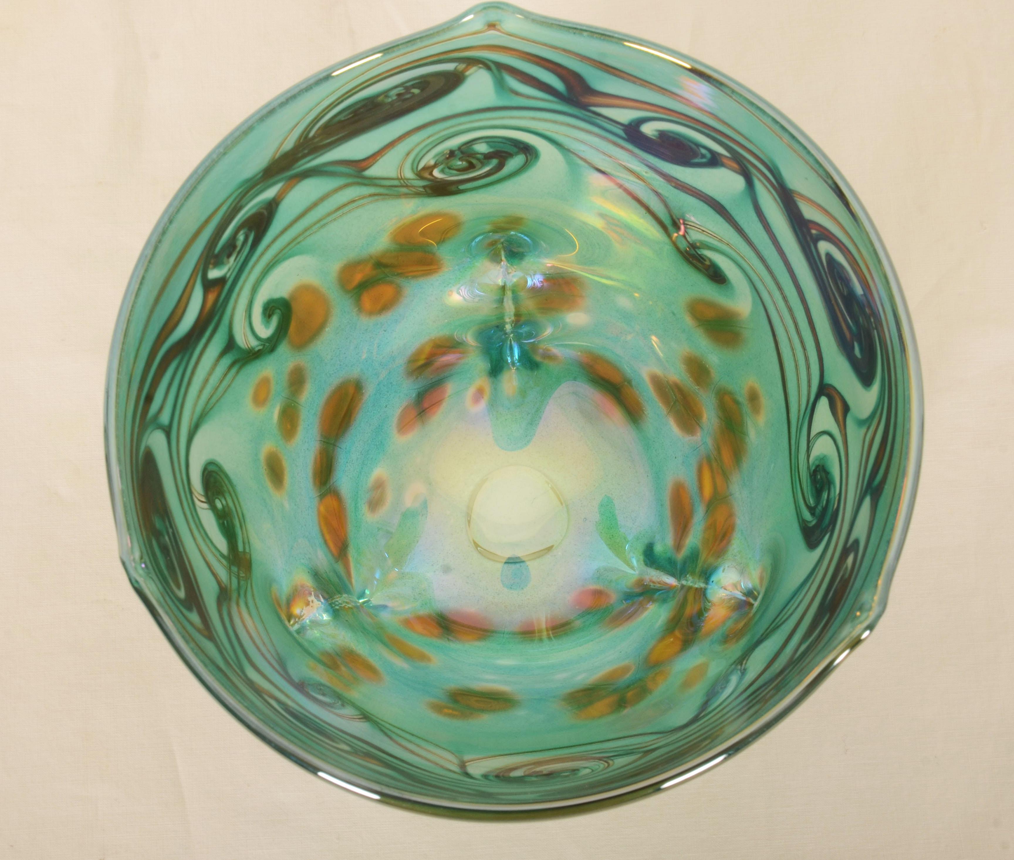 Cuenco de cristal verde/azul Estilo Art Nouveau en Excelente estado para la venta en Vienna, AT