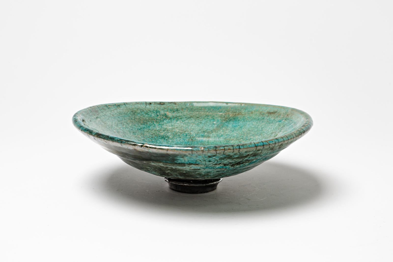 Français Coupe en céramique émaillée vert/bleu de Gisèle Buthod Garçon, circa 1980-1990 en vente