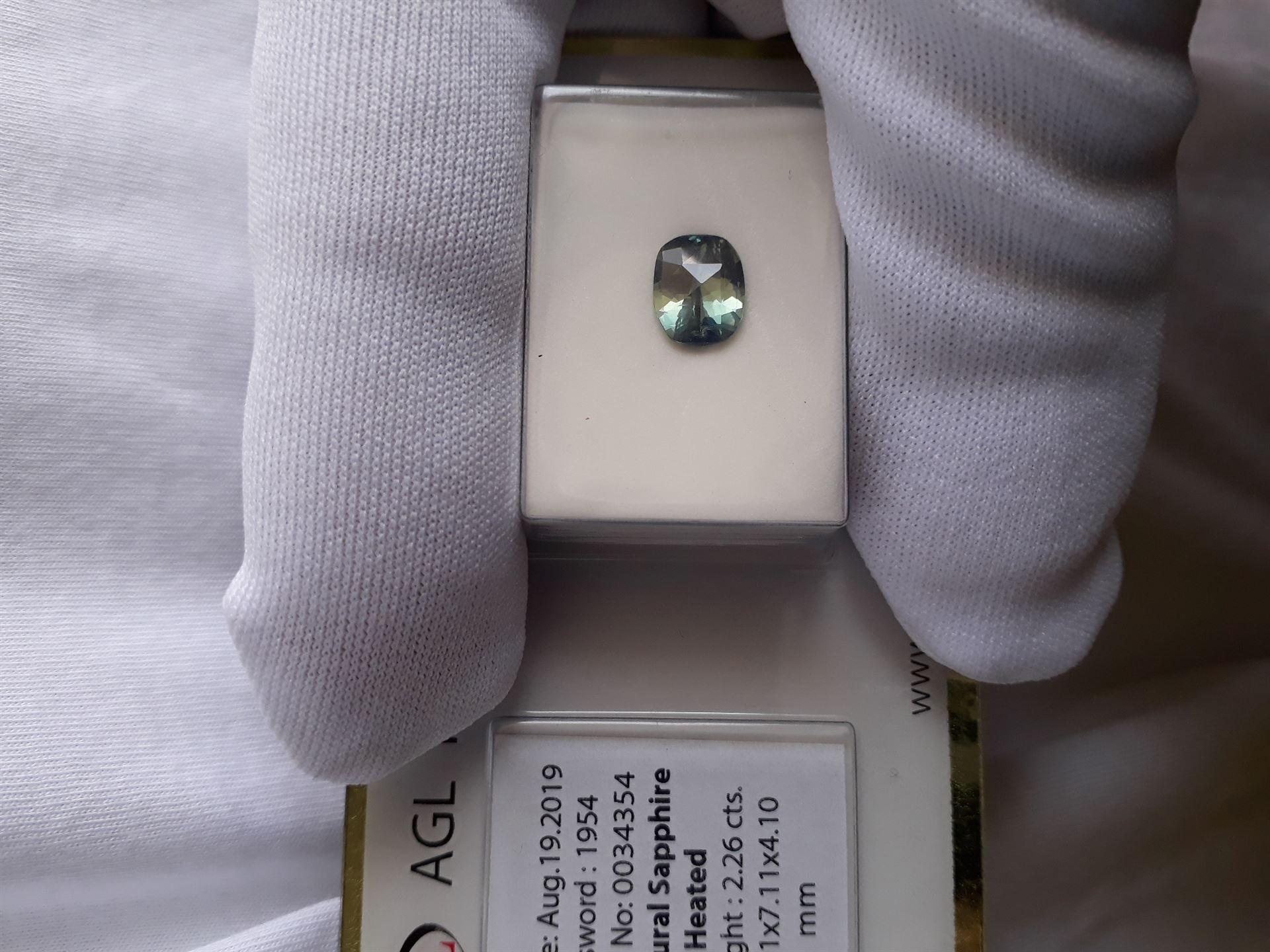 2.26 ct Green/Blue Metallic Sapphire Handcrafted, GIA For Sale 3