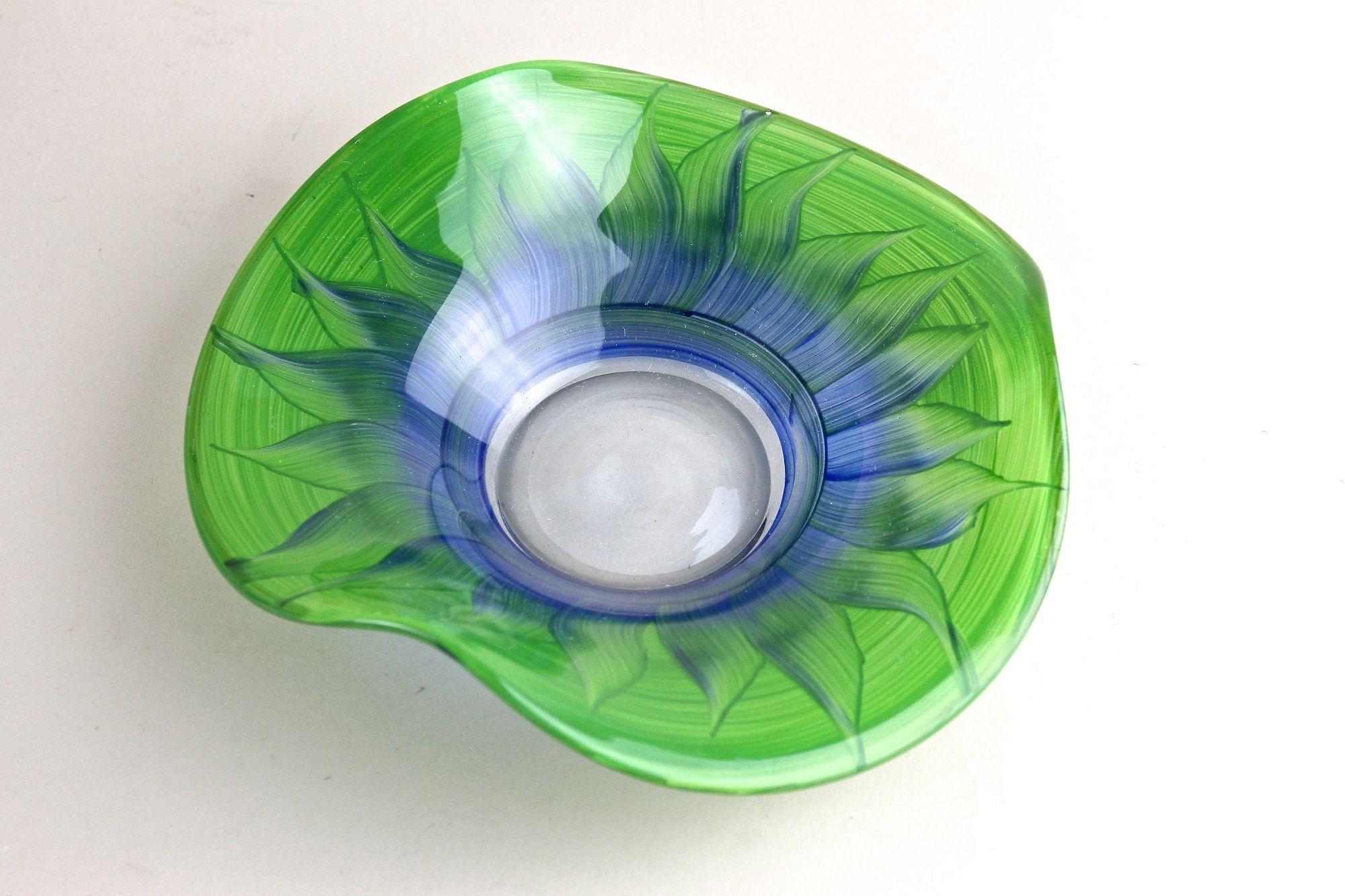 Green/ Blue Murano Glass Bowl, Handpainted - Italy circa 1970 For Sale 4
