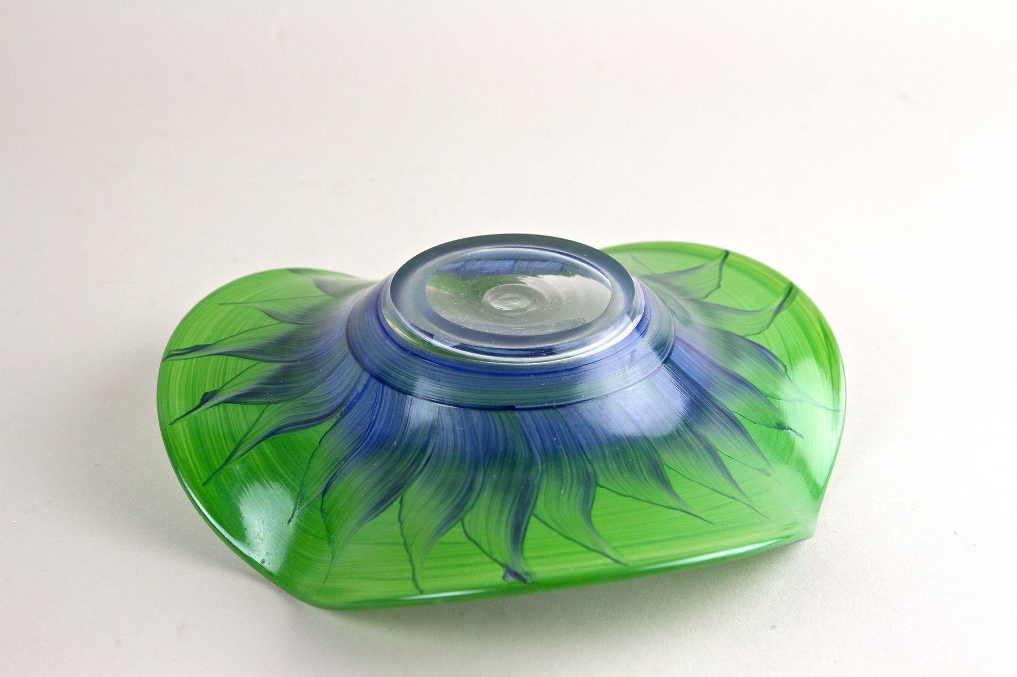 Green/ Blue Murano Glass Bowl, Handpainted - Italy circa 1970 For Sale 5
