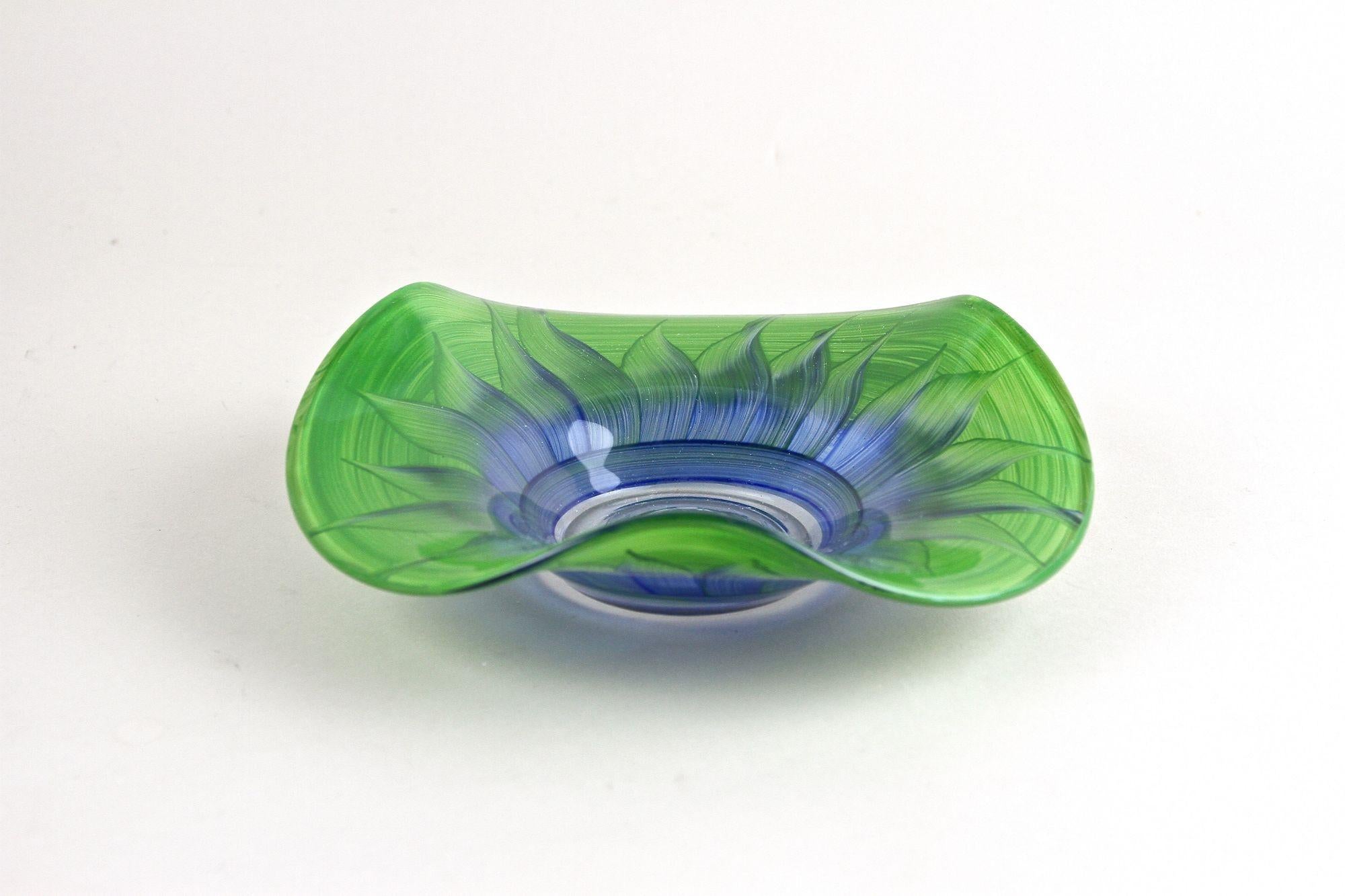 Very decorative, small Murano glass bowl from the late 1970s in Italy. This unusal Murano glass bowl is a very special one becuase this example has been handpainted by an artist (unfortunately the former collector forgot the name of the artist). The
