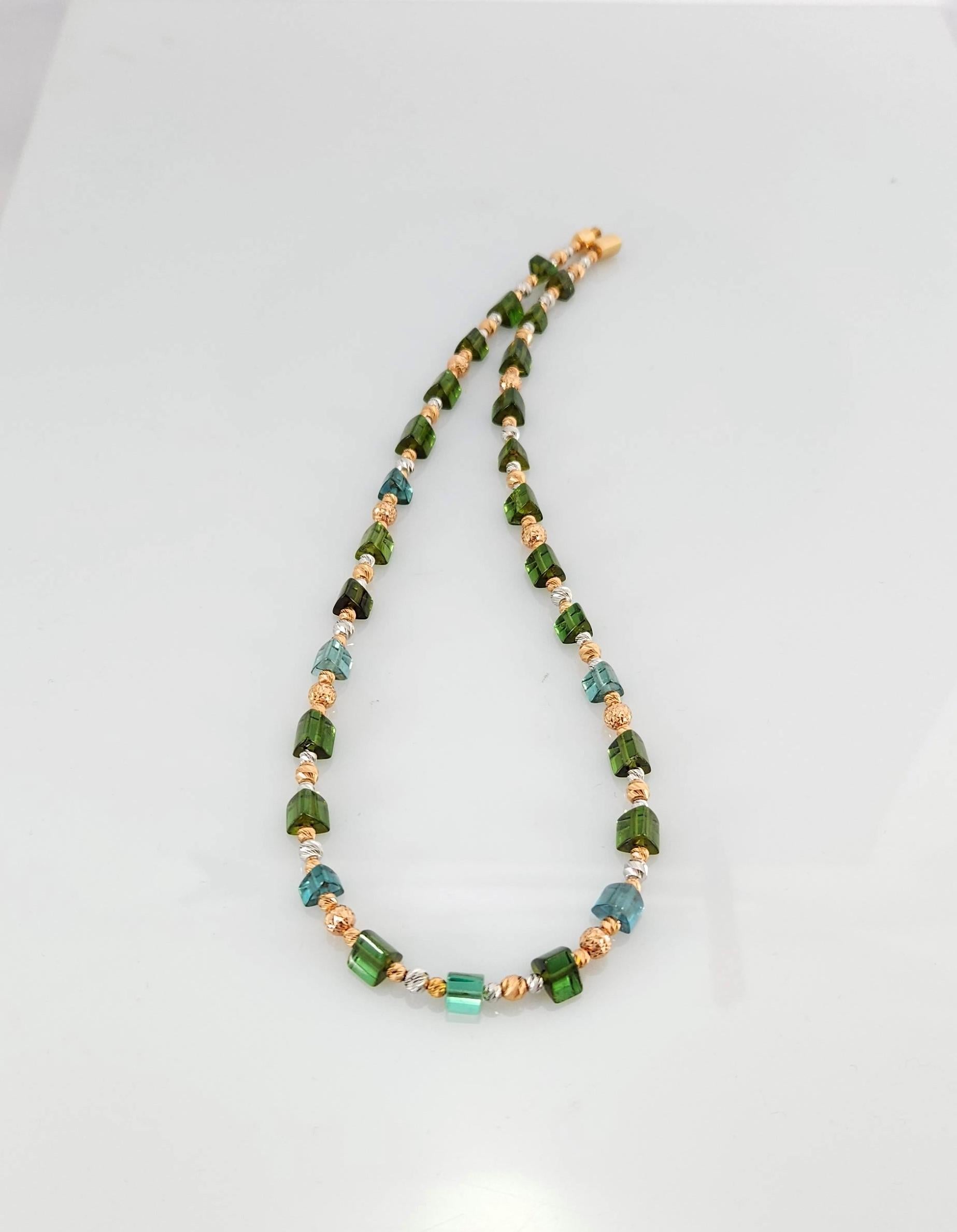 Green-Blue Tourmaline Crystal Beaded Necklace with 18 Carat Gold For Sale 6