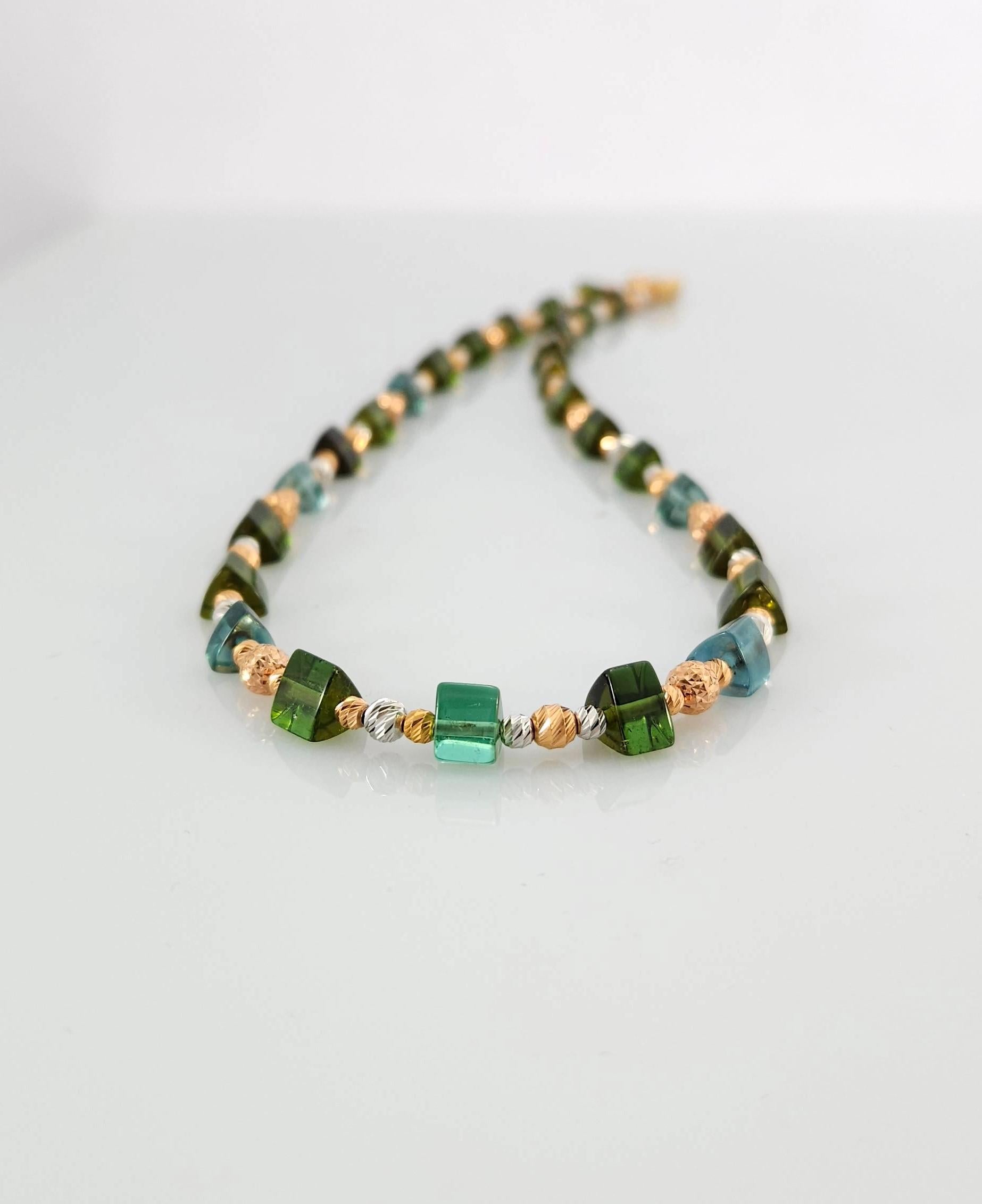 Green-Blue Tourmaline Crystal Beaded Necklace with 18 Carat Gold For Sale 4