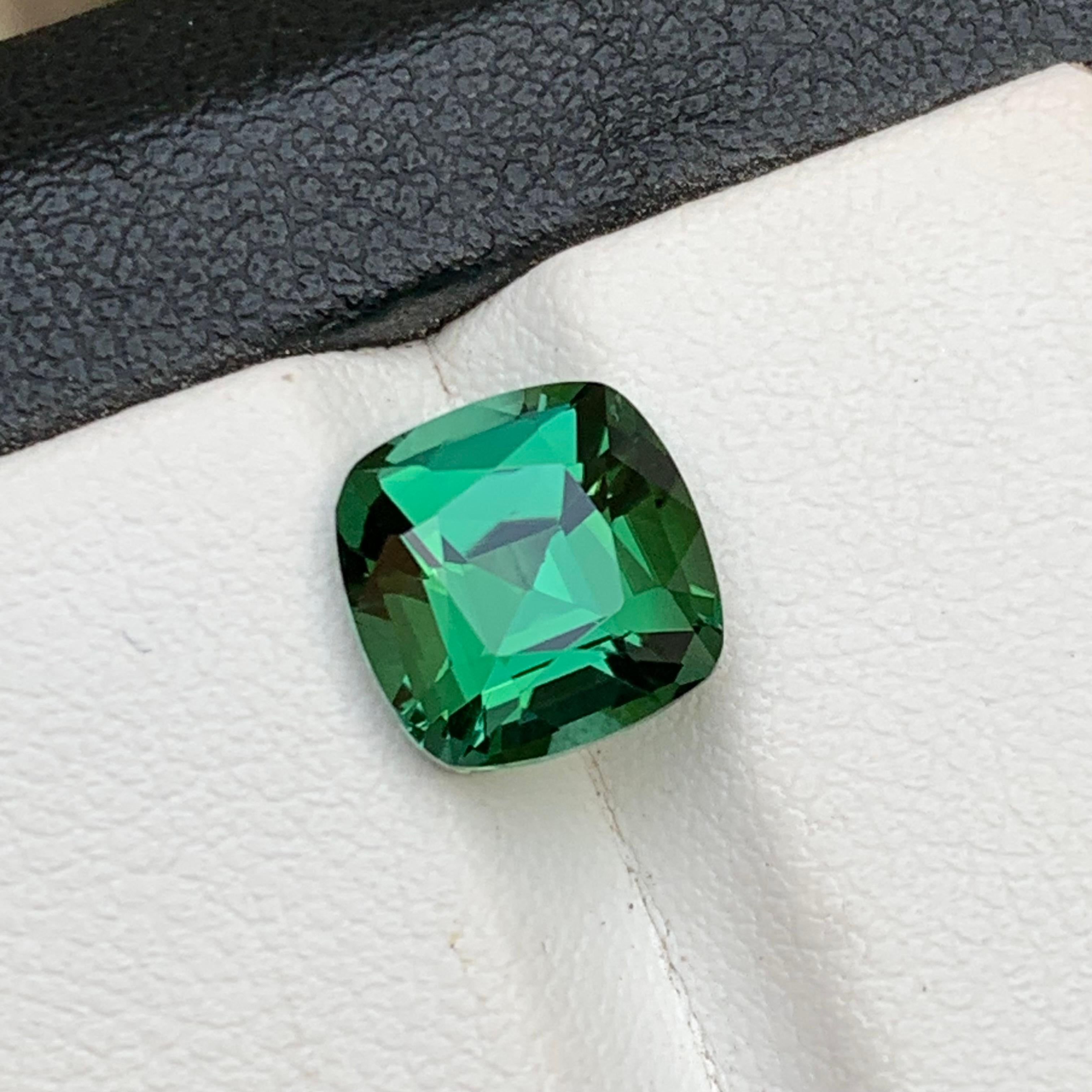 Bläuliches Grün Natürlicher Turmalin Loser Edelstein für Ring, oder jede andere Schmuckfassung- Quadratischer Kissenschliff aus Kunar Afghanistan!!!

💎 EDELSTEINART: Turmalin
⚖️ GEWICHT: 3,05 Karat
🪚 FORM & SCHNITT: Kissenschliff
📏 GRÖSSE (MM):